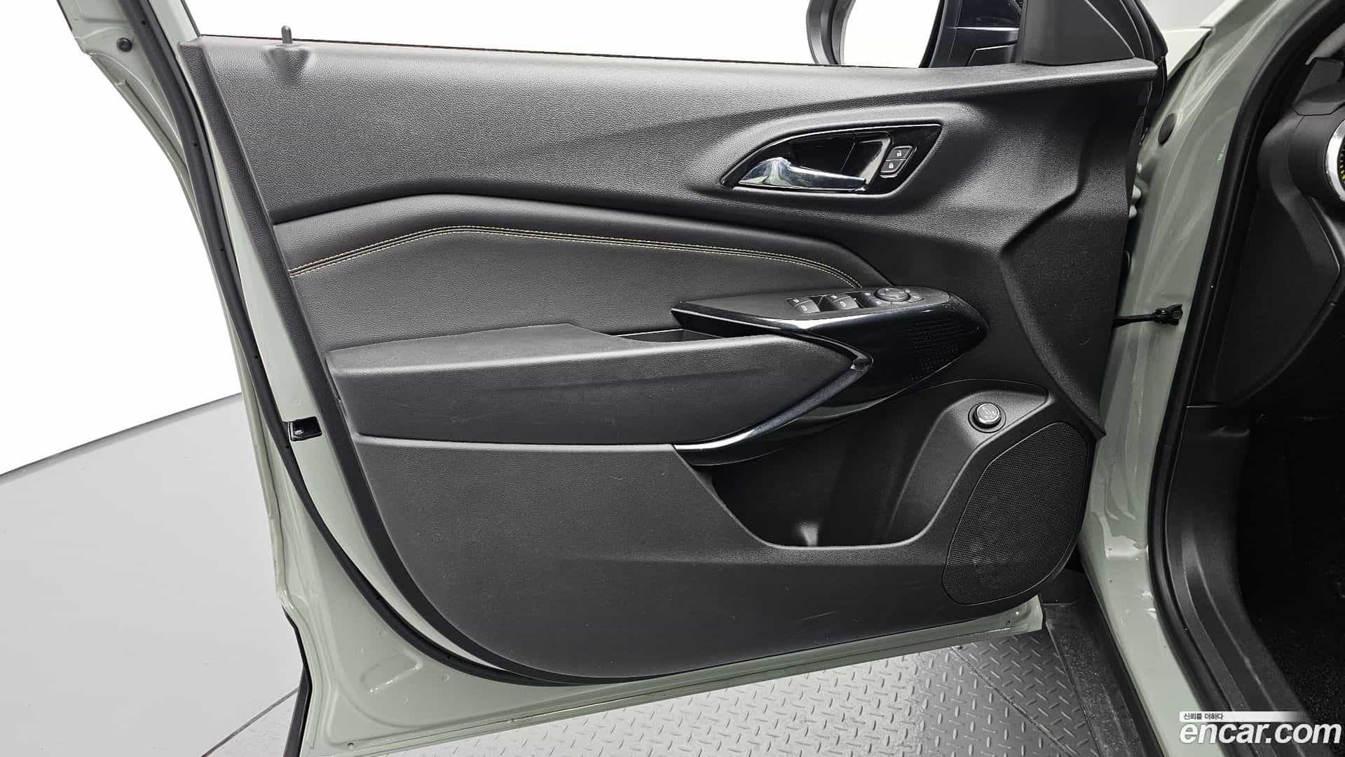 Trax Chevrolet 2025.4-INNER-034
