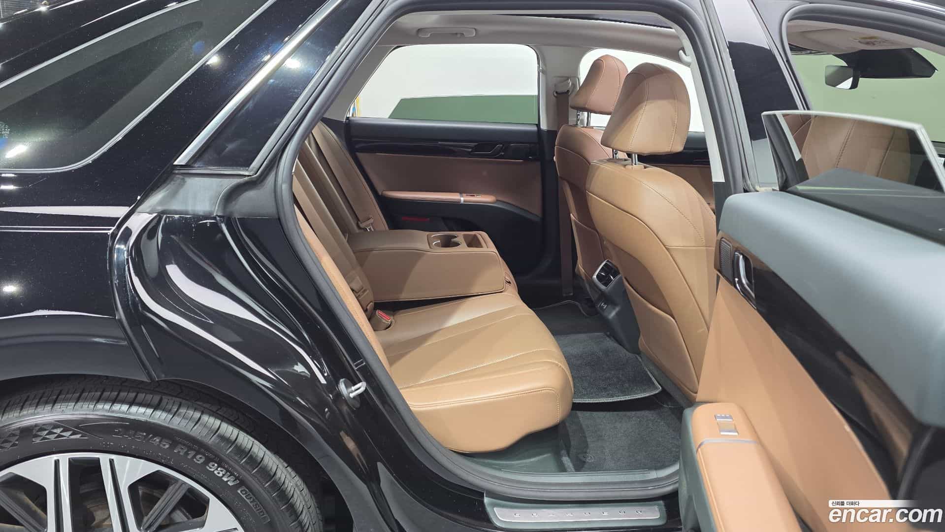 Grandeur Hyundai 2023.4-OPTION-015