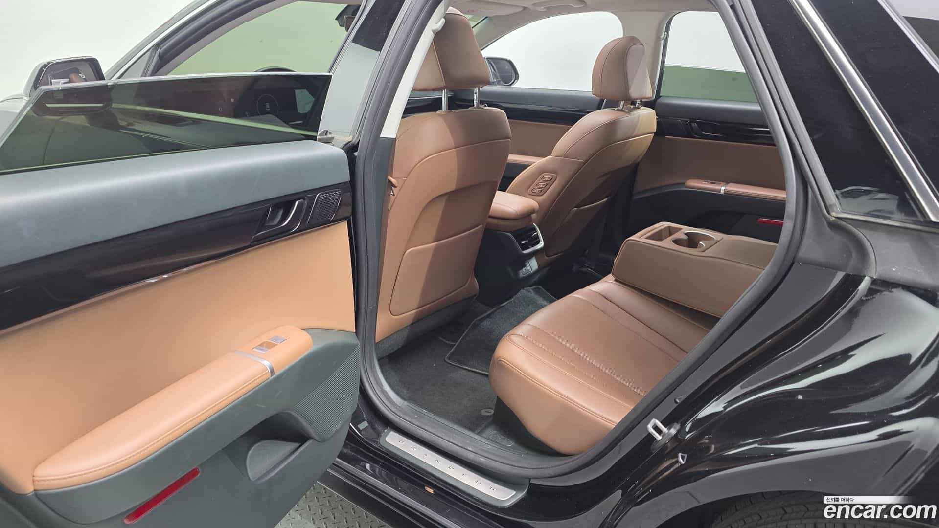Grandeur Hyundai 2023.4-OPTION-016