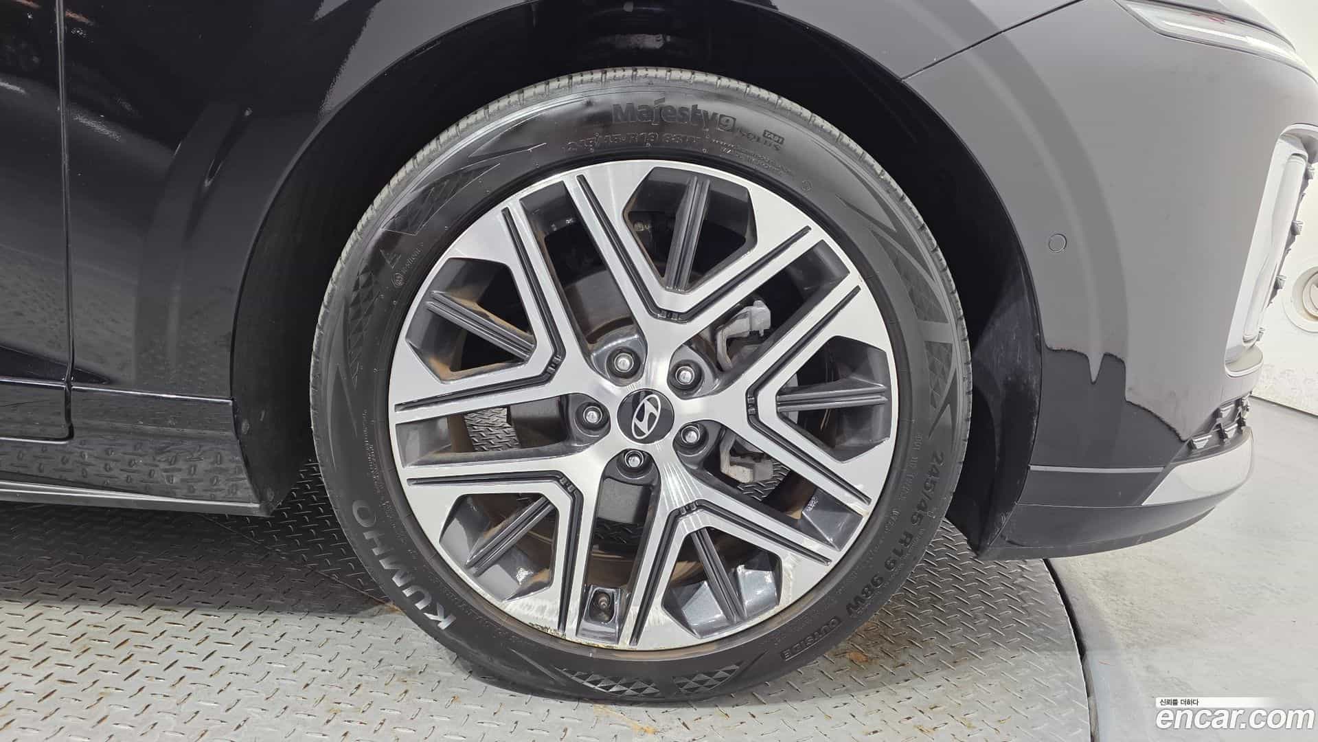 Grandeur Hyundai 2023.4-OUTER-031