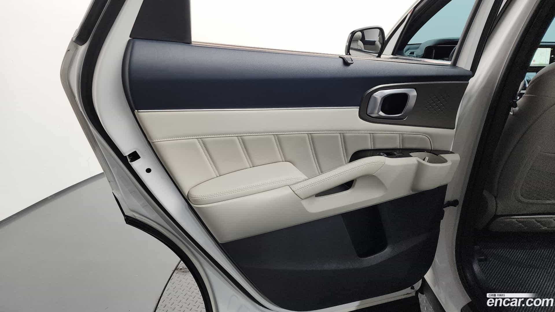 Sorento Kia 2022.7-INNER-035