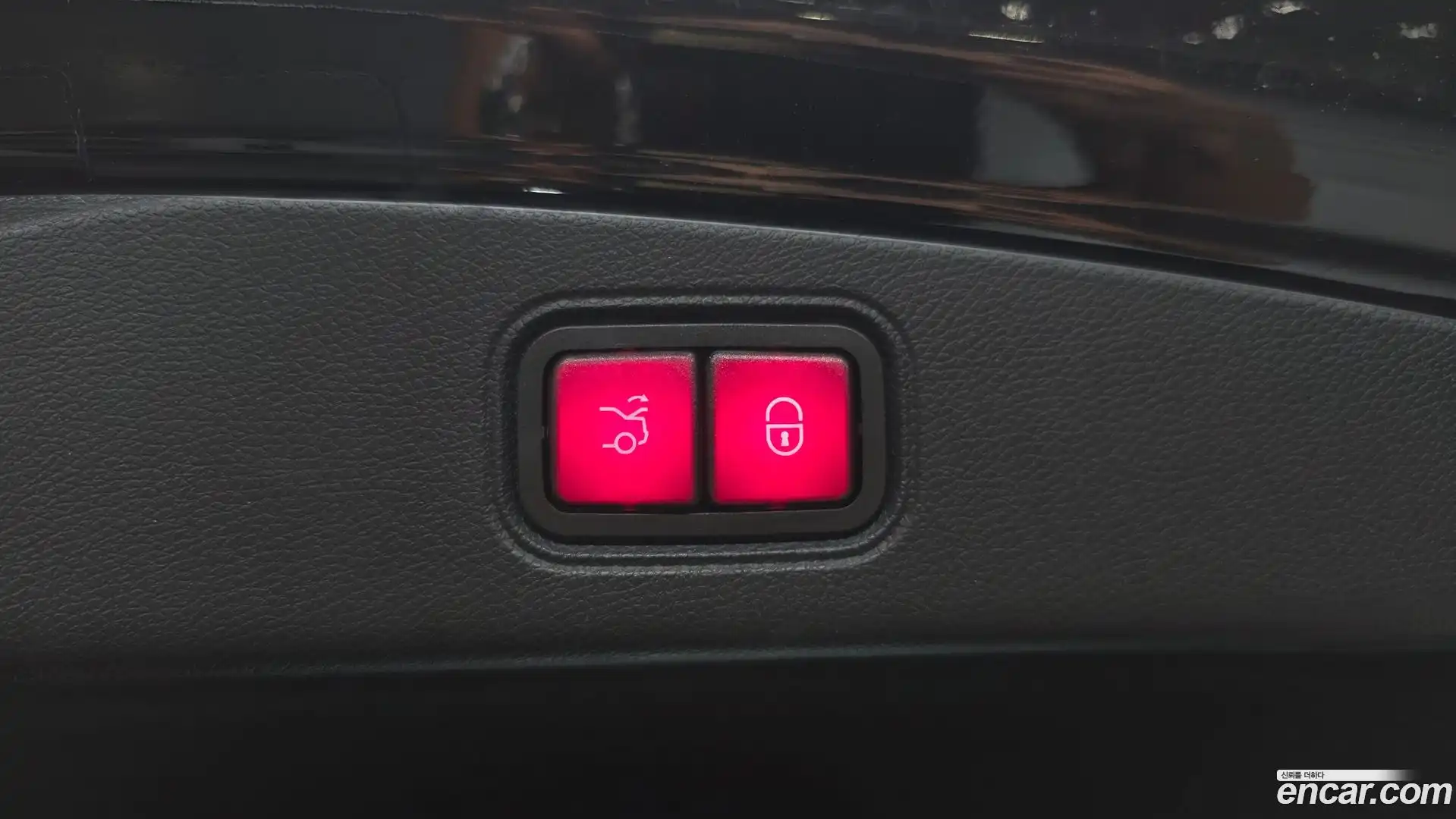 E-Class Mercedes-Benz 2020.11-OPTION-041
