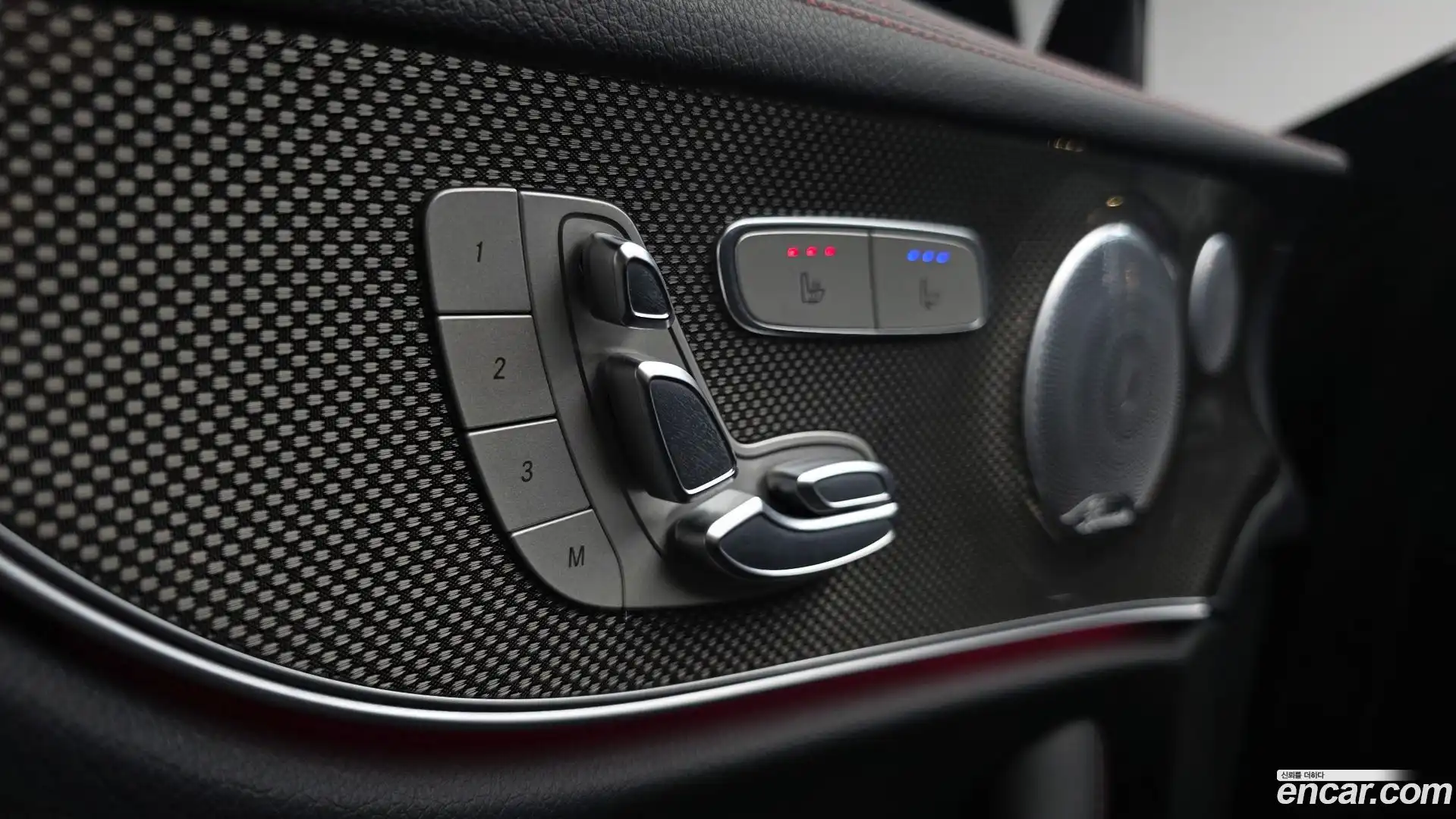E-Class Mercedes-Benz 2020.11-OPTION-043