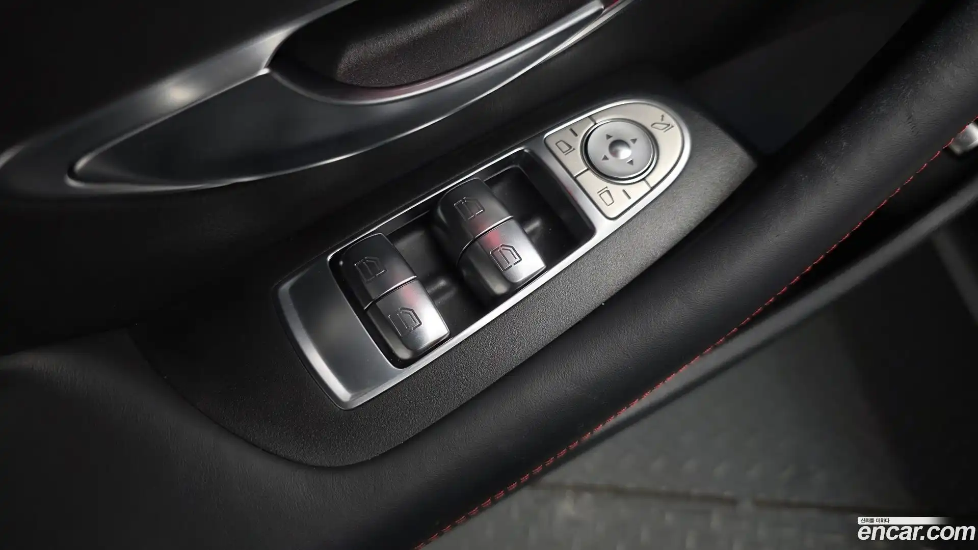 E-Class Mercedes-Benz 2020.11-OPTION-045