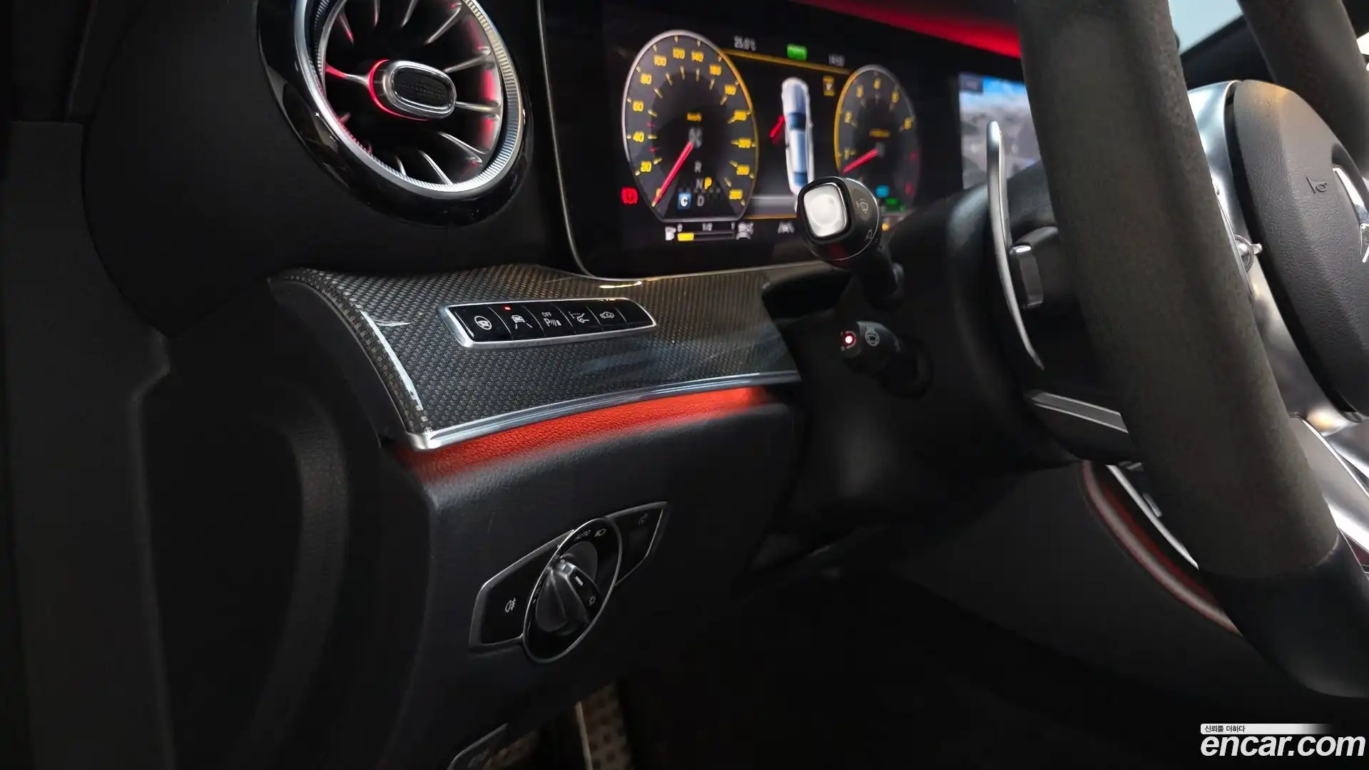 E-Class Mercedes-Benz 2020.11-OPTION-047