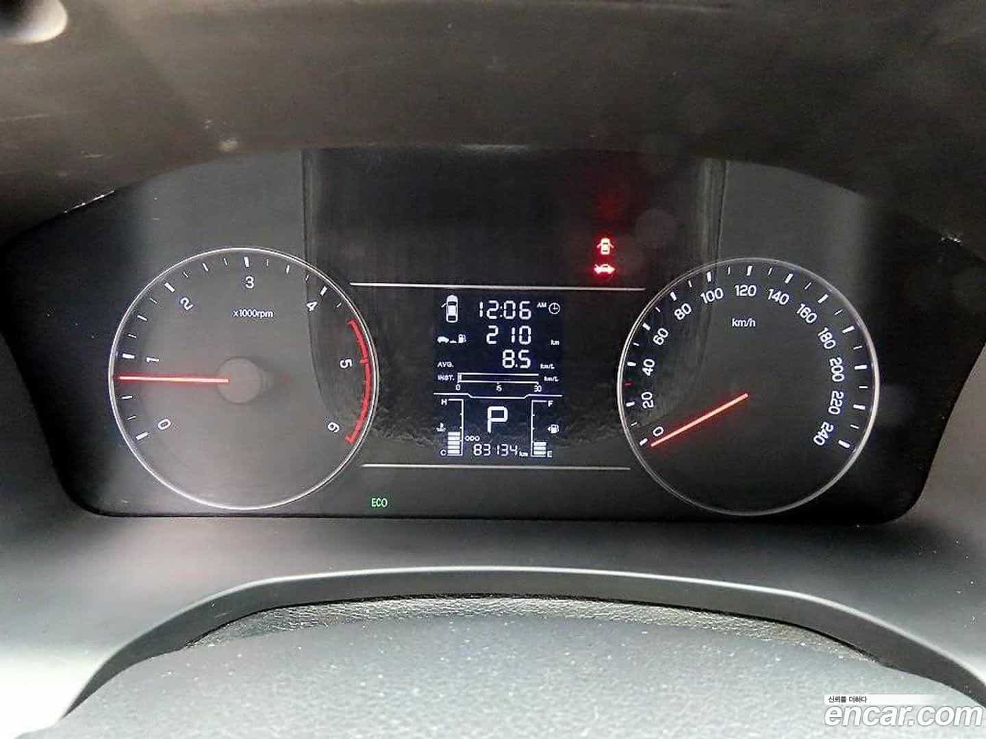 Rexton KG Mobility 2018.6-INNER-009