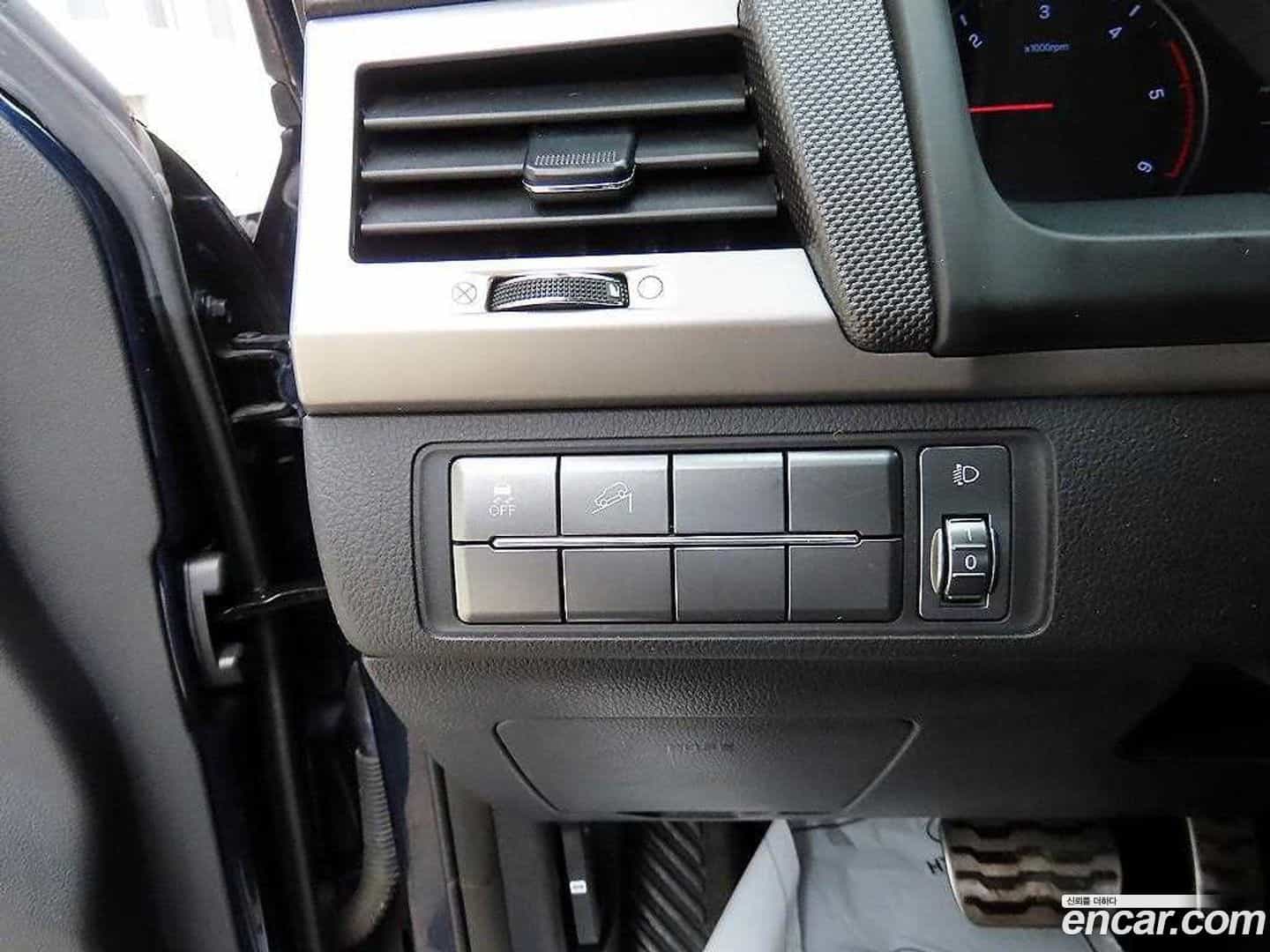 Rexton KG Mobility 2018.6-OPTION-016