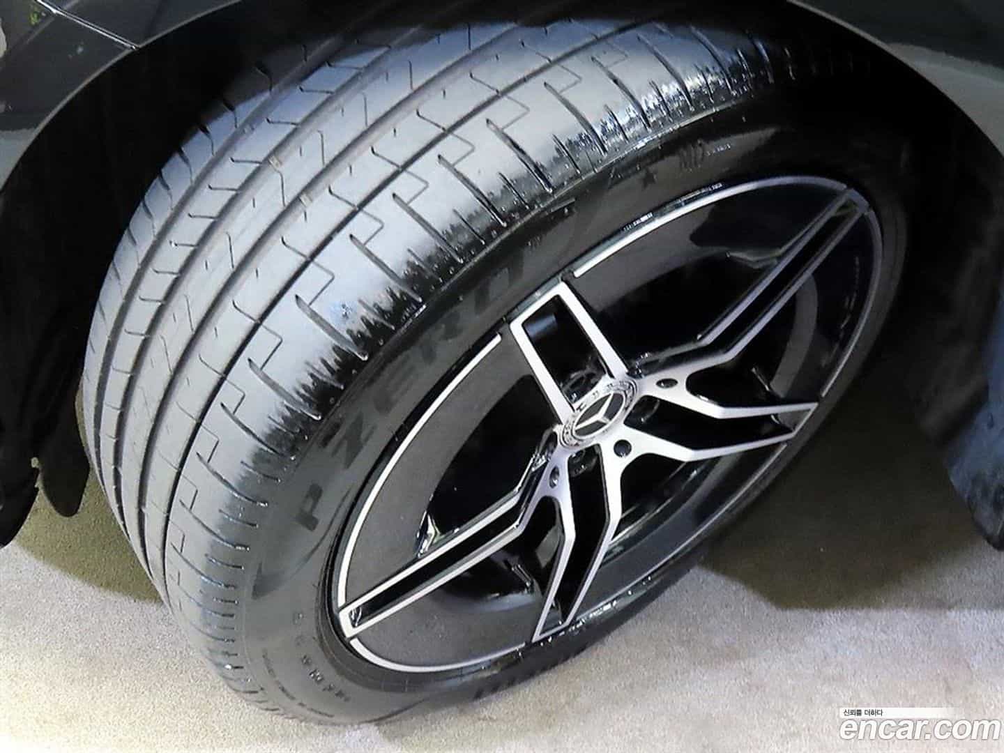 E-Class Mercedes-Benz 2025.9-OPTION-024