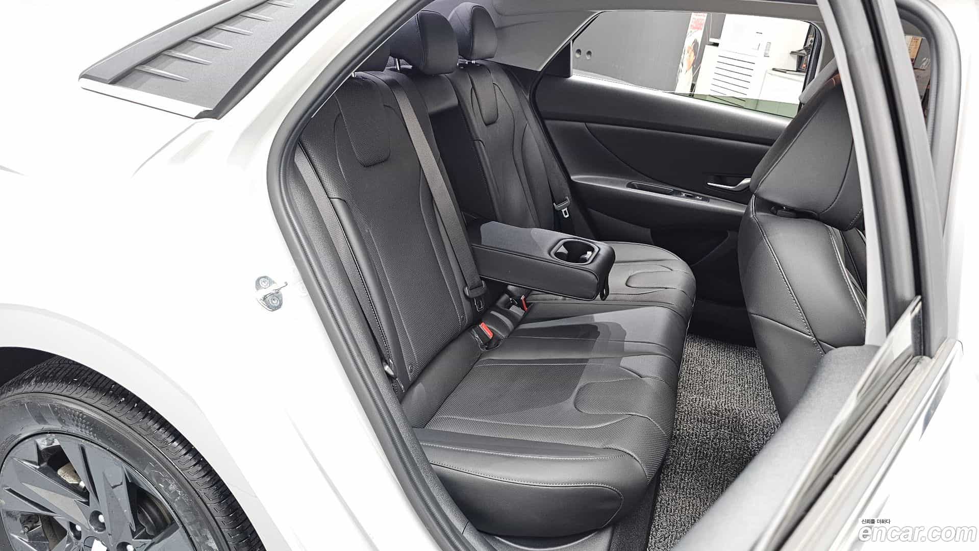 AVANTE Hyundai 2020.8-OPTION-015