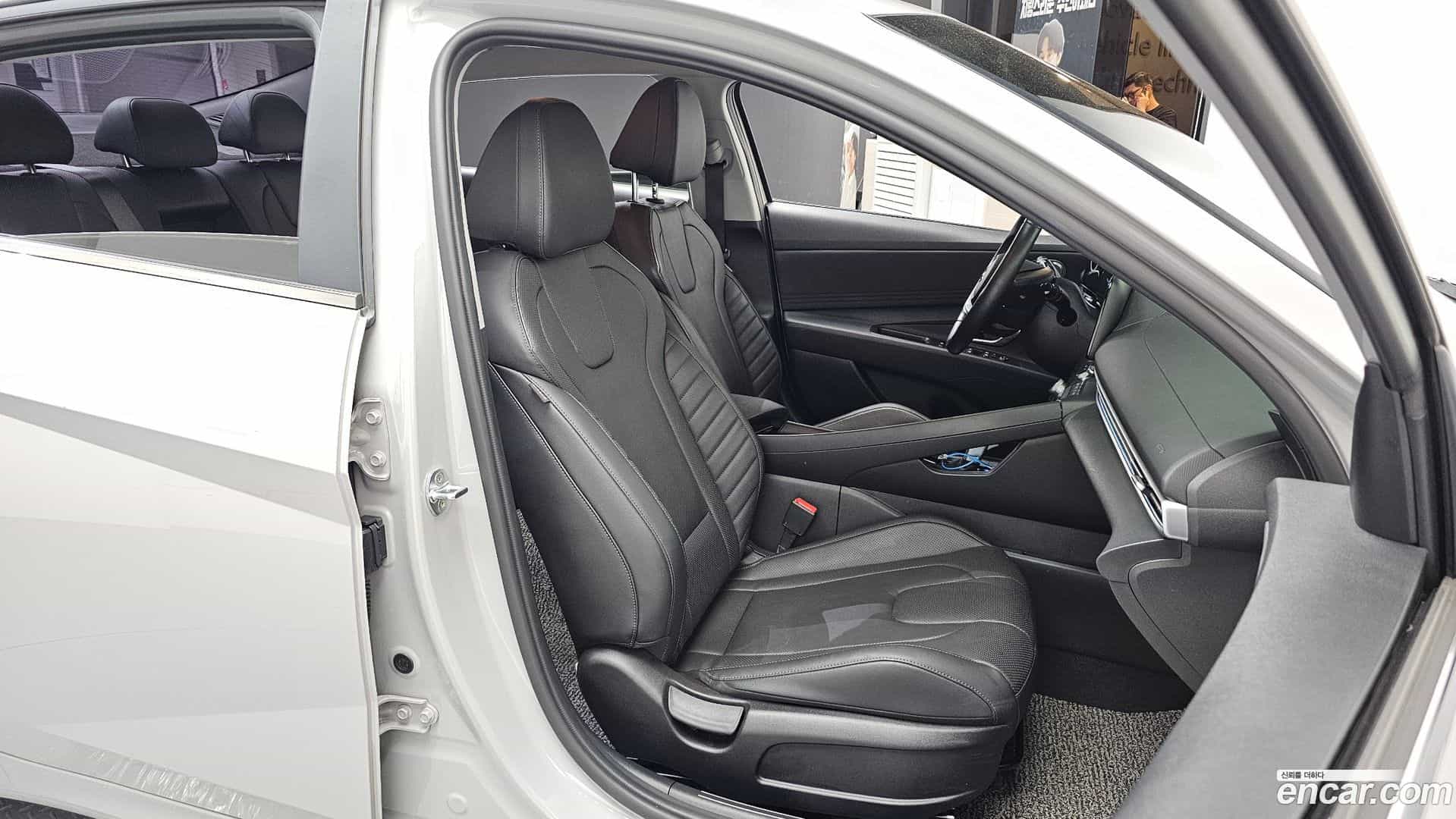 AVANTE Hyundai 2020.8-INNER-036