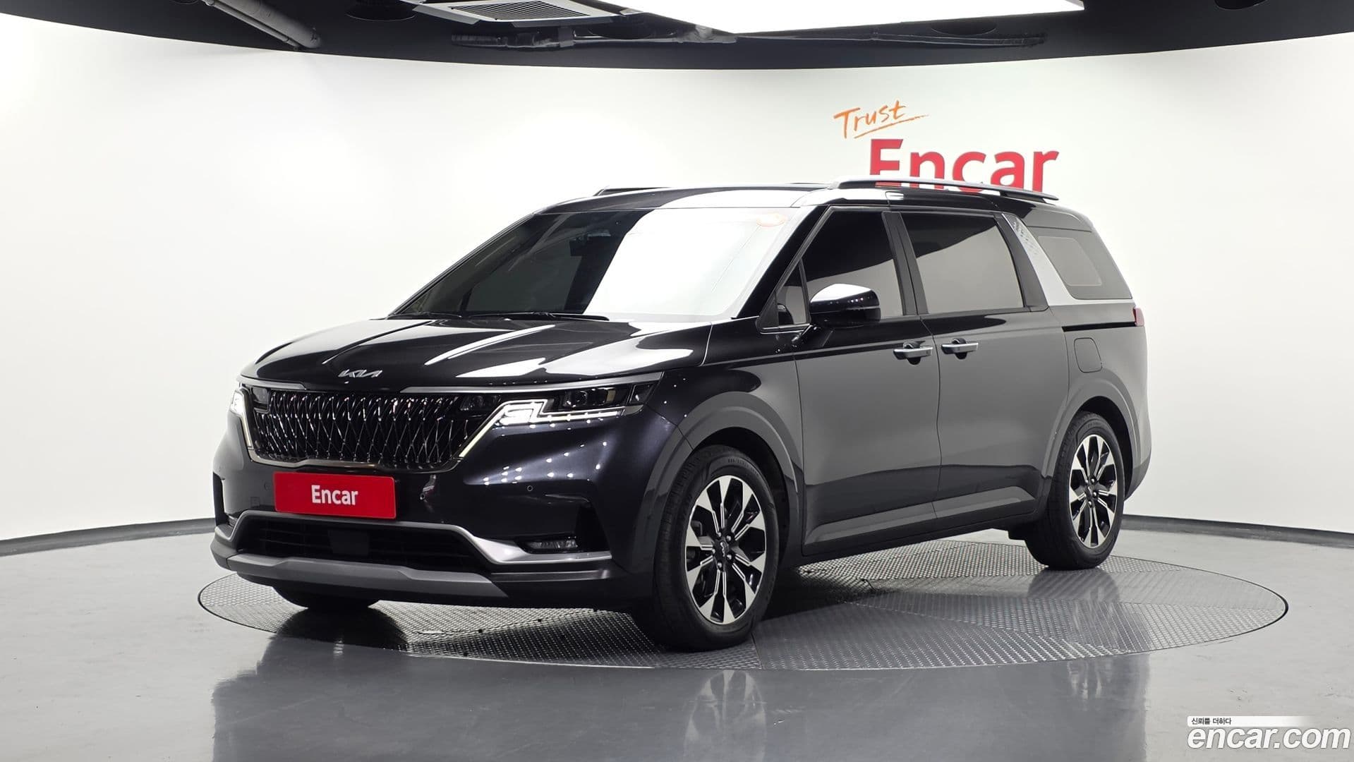 Main__Slider__Photo:Canival Kia 2023.0-0