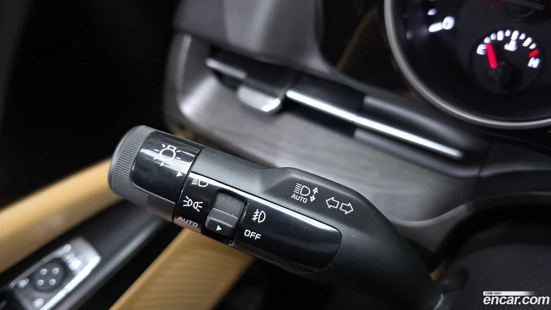 Canival Kia 2023.0-OPTION-041