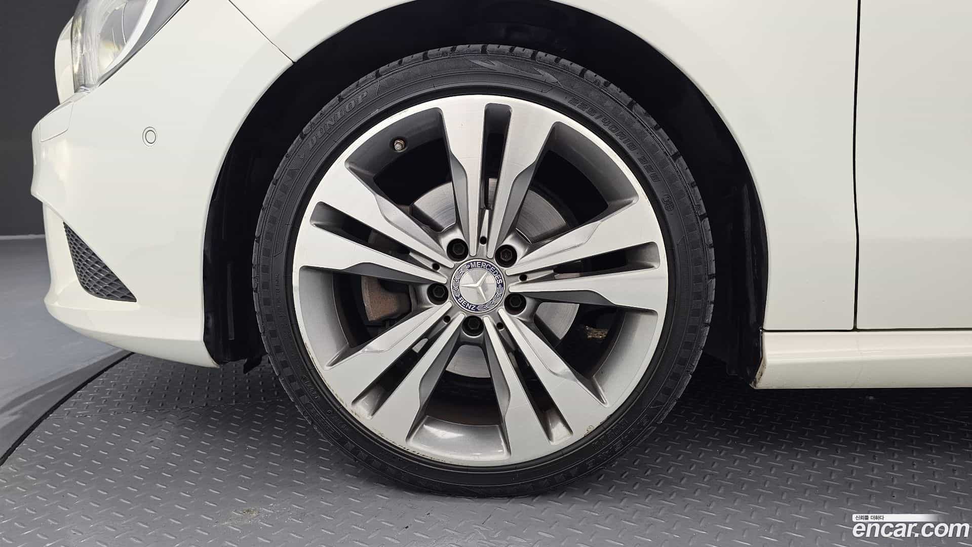 CLA-Class Mercedes-Benz 2016.5-OUTER-005