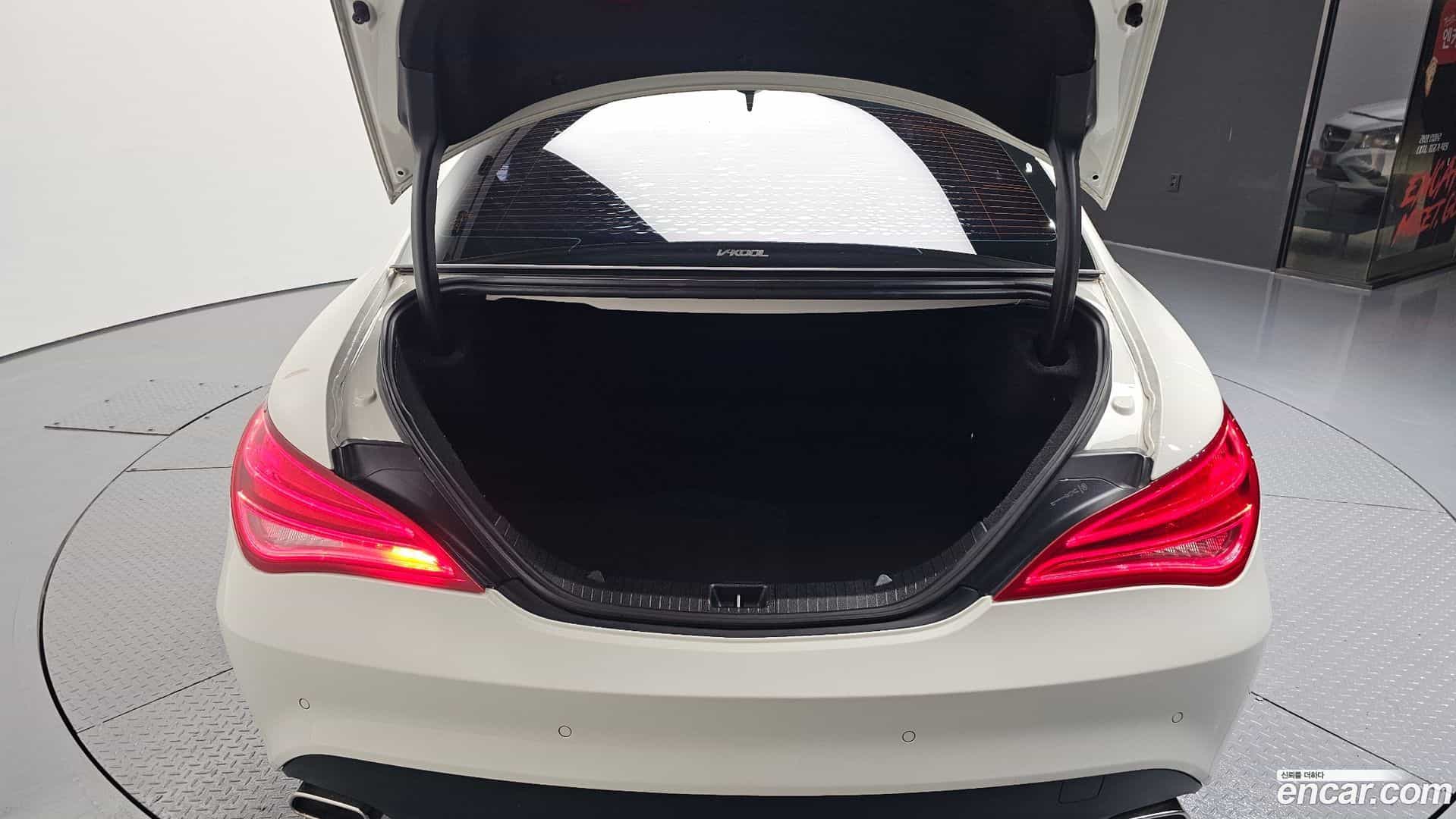 CLA-Class Mercedes-Benz 2016.5-OPTION-024