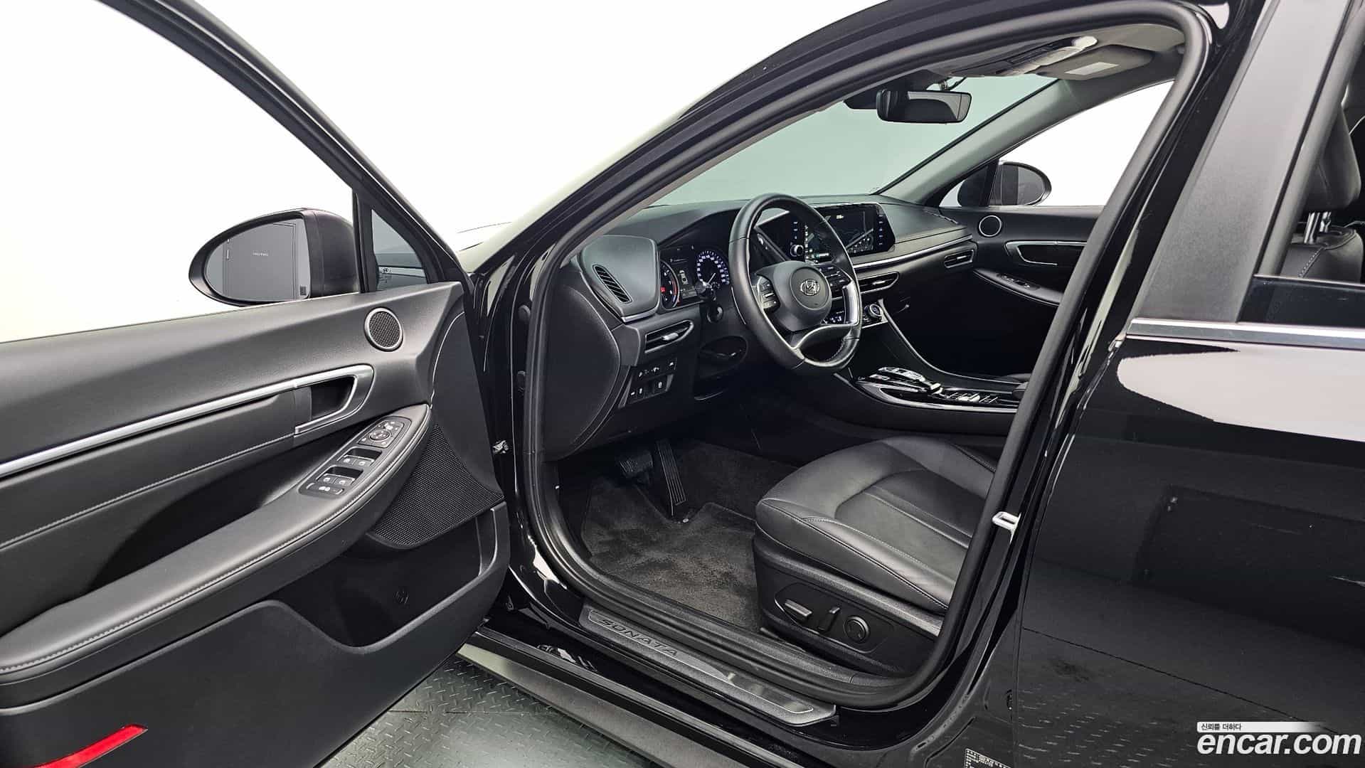 Sonata Hyundai 2022.2-INNER-010