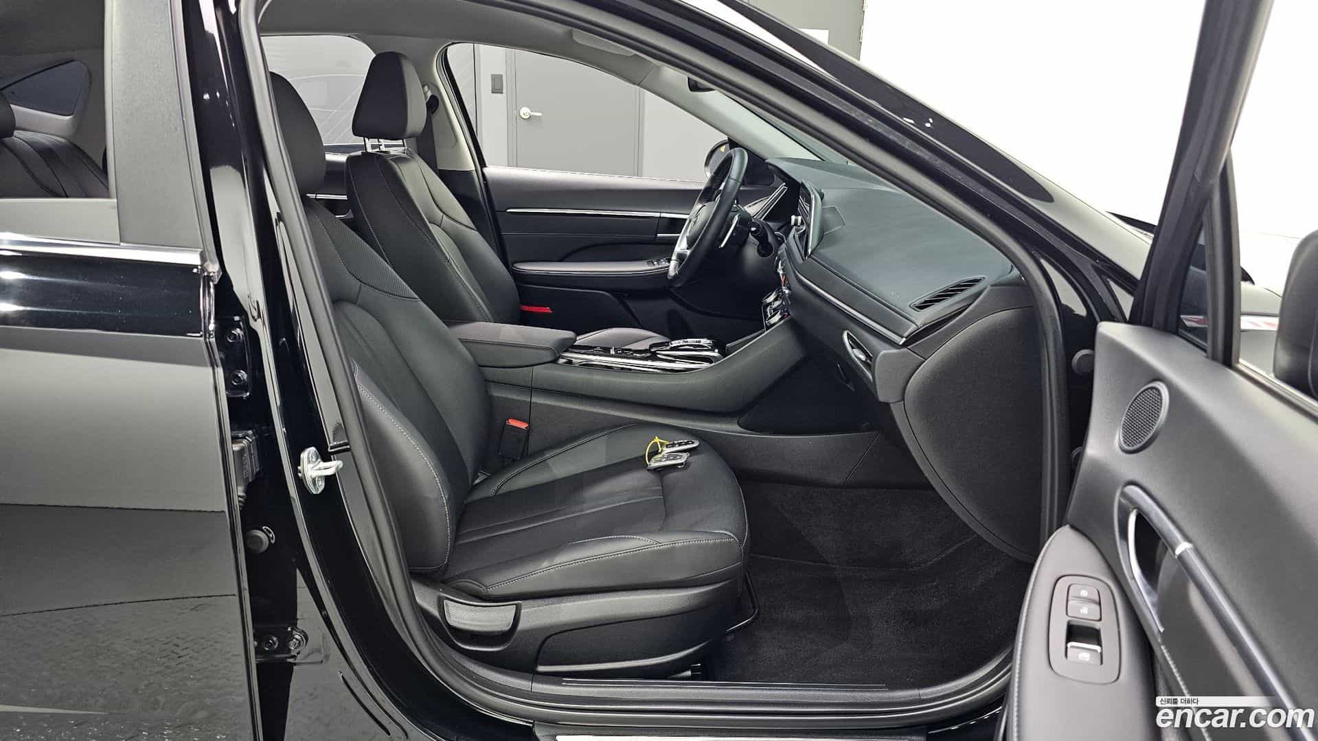 Sonata Hyundai 2022.2-INNER-036