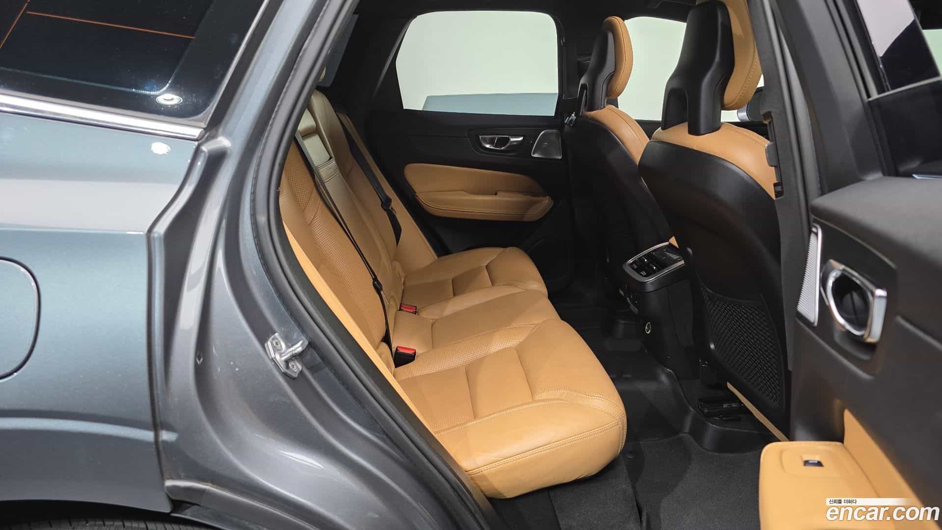 XC60 Volvo 2018.0-OPTION-015