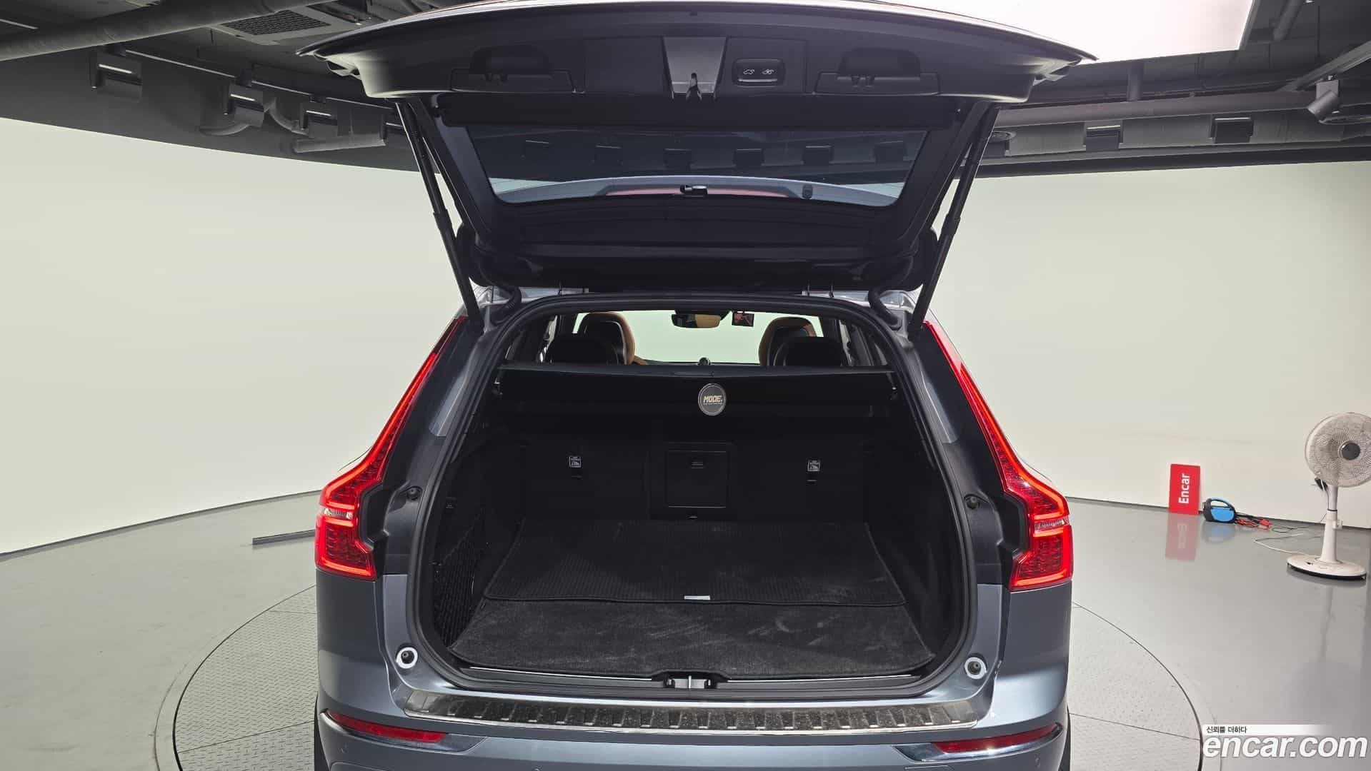 XC60 Volvo 2018.0-OPTION-024