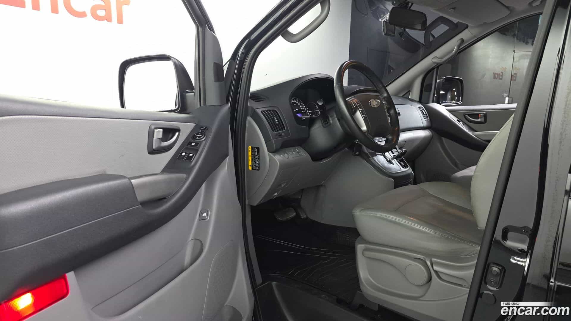 Starex Hyundai 2020.3-INNER-010