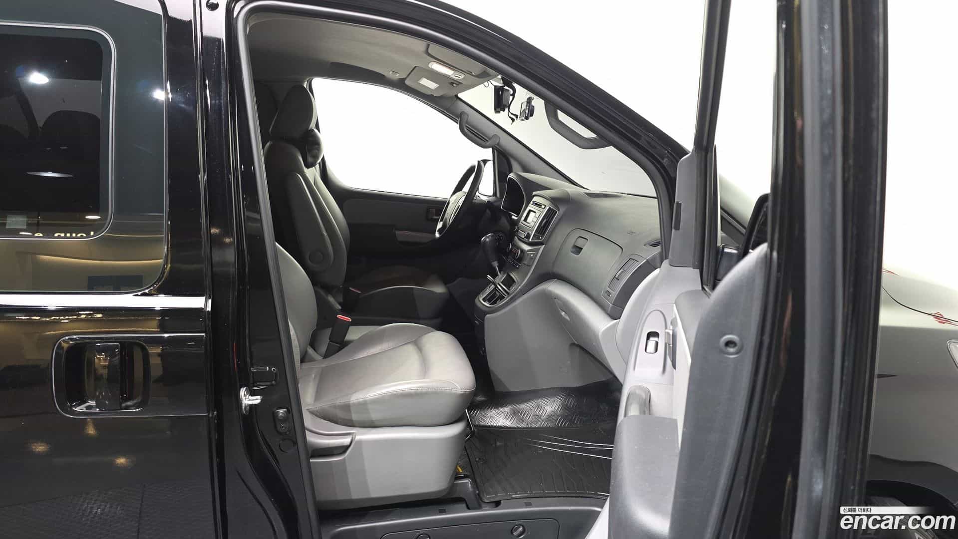Starex Hyundai 2020.3-OPTION-015