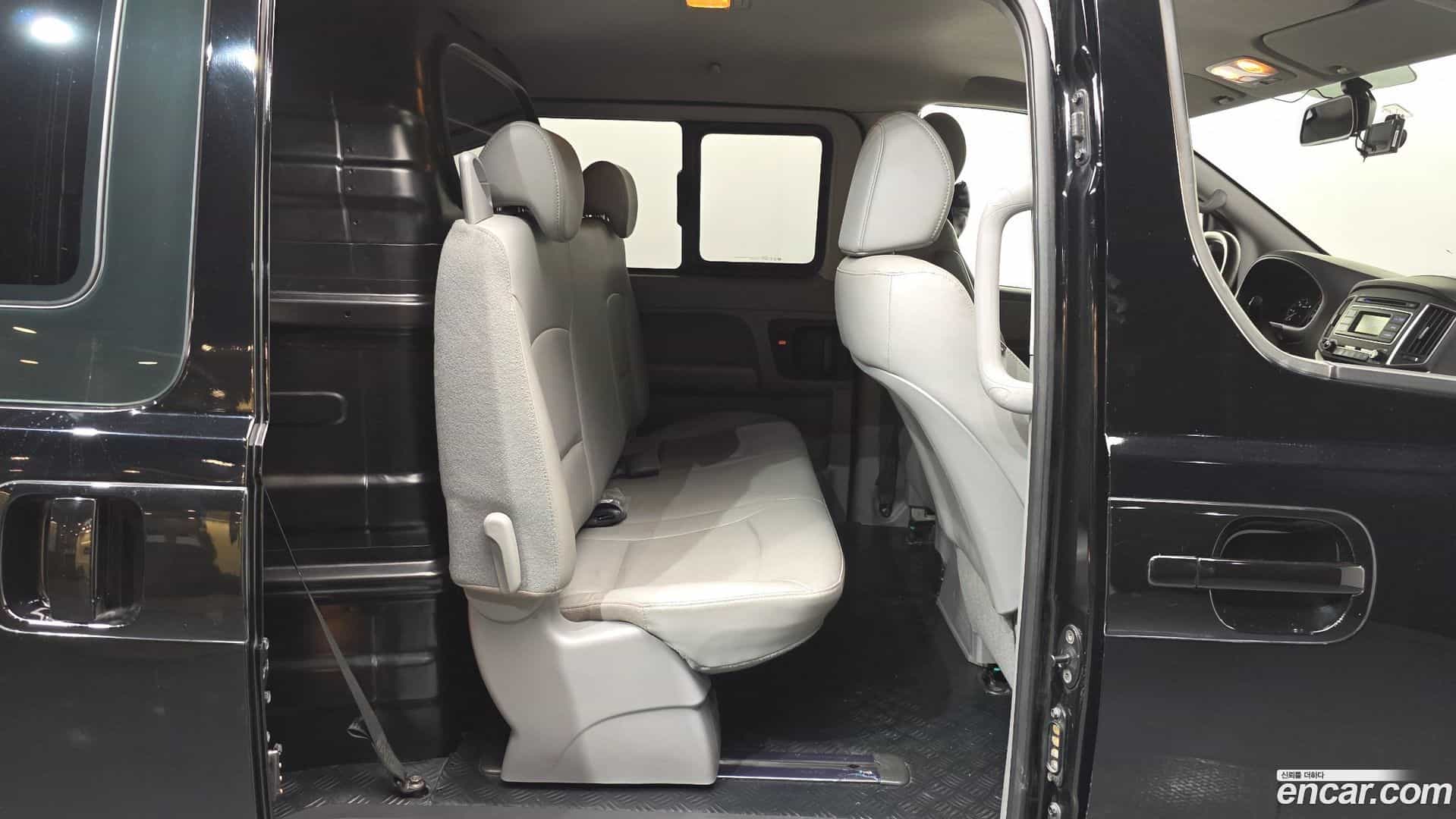 Starex Hyundai 2020.3-OPTION-016