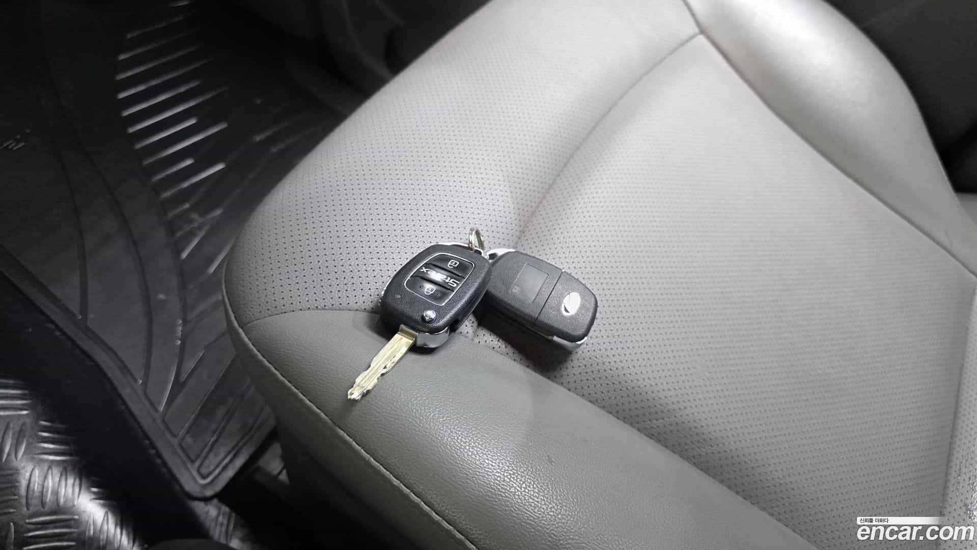 Starex Hyundai 2020.3-OPTION-022