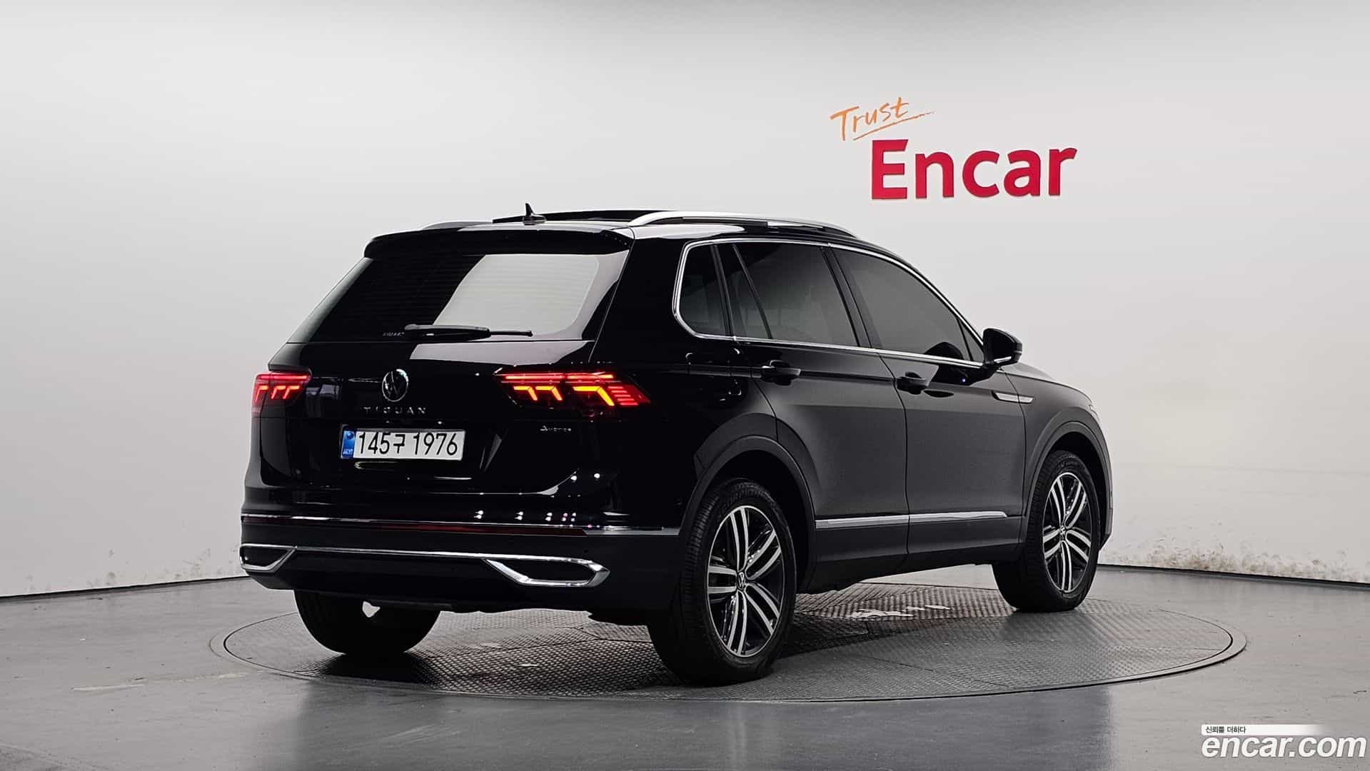 Tiguan Volkswagen 2022.10-OUTER-002