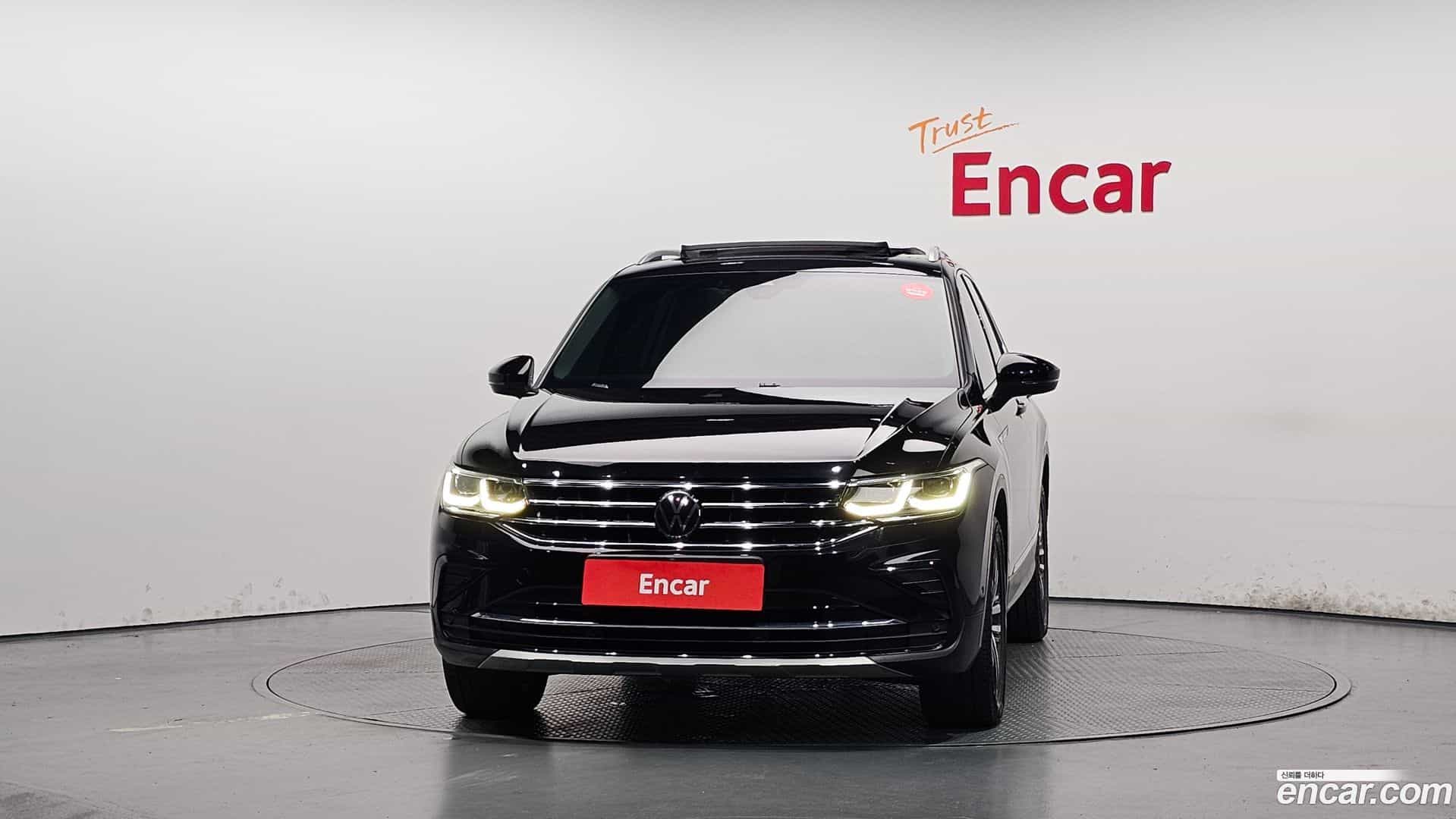 Tiguan Volkswagen 2022.10-OUTER-003