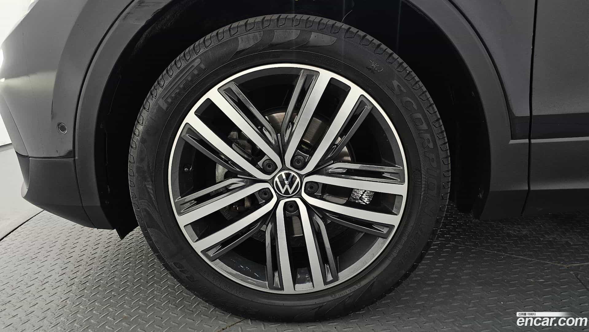 Tiguan Volkswagen 2022.10-OUTER-005
