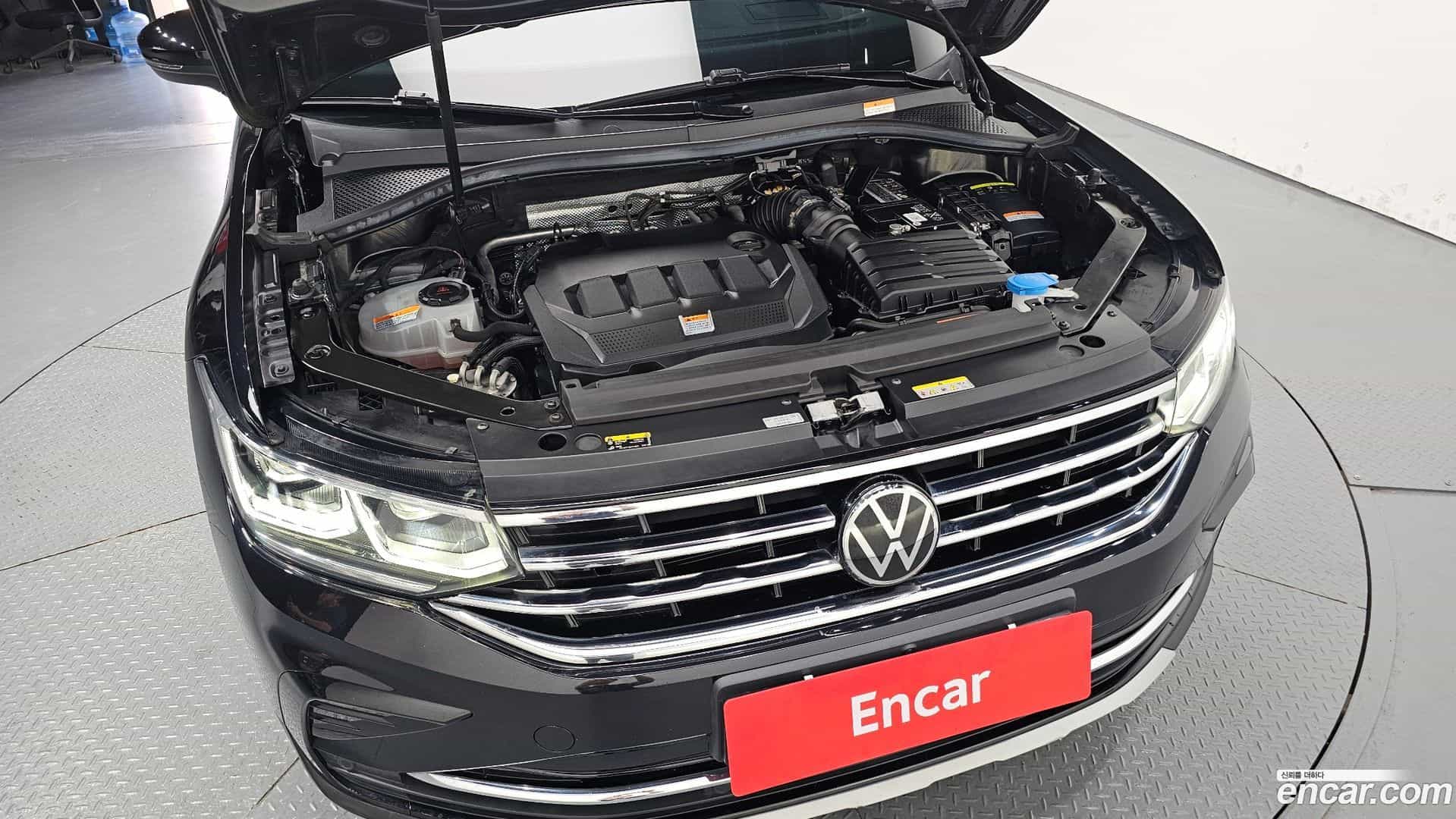 Tiguan Volkswagen 2022.10-OUTER-006