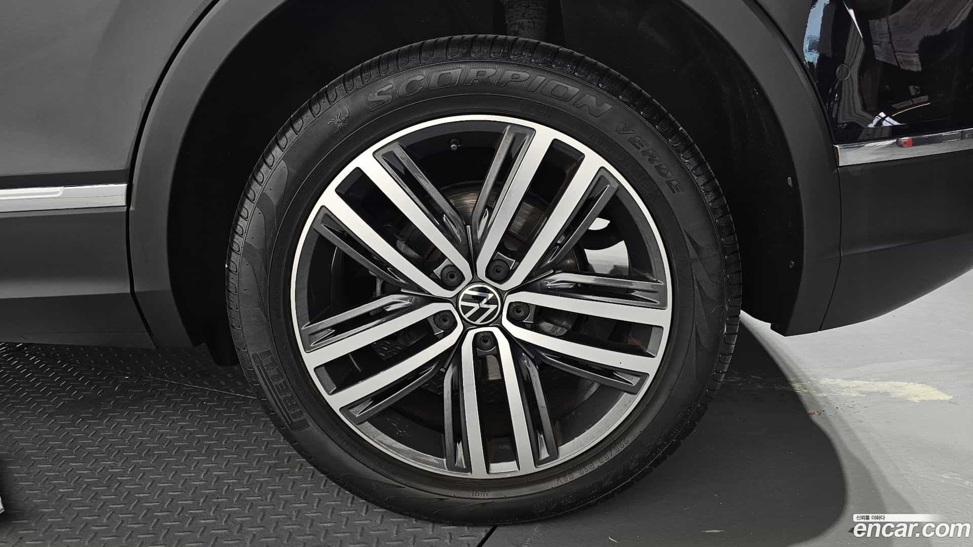 Tiguan Volkswagen 2022.10-OUTER-031