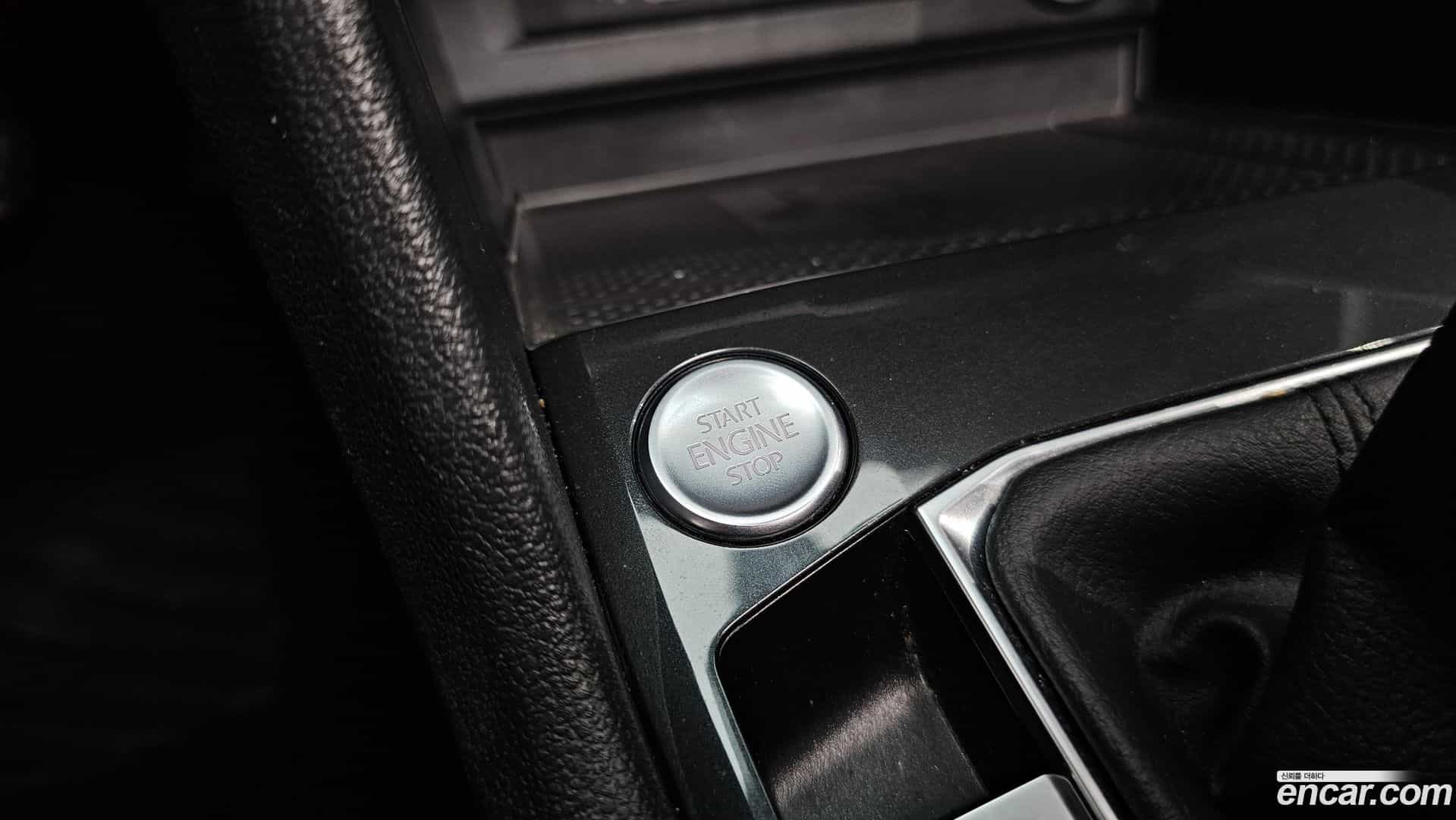Tiguan Volkswagen 2022.10-OPTION-040
