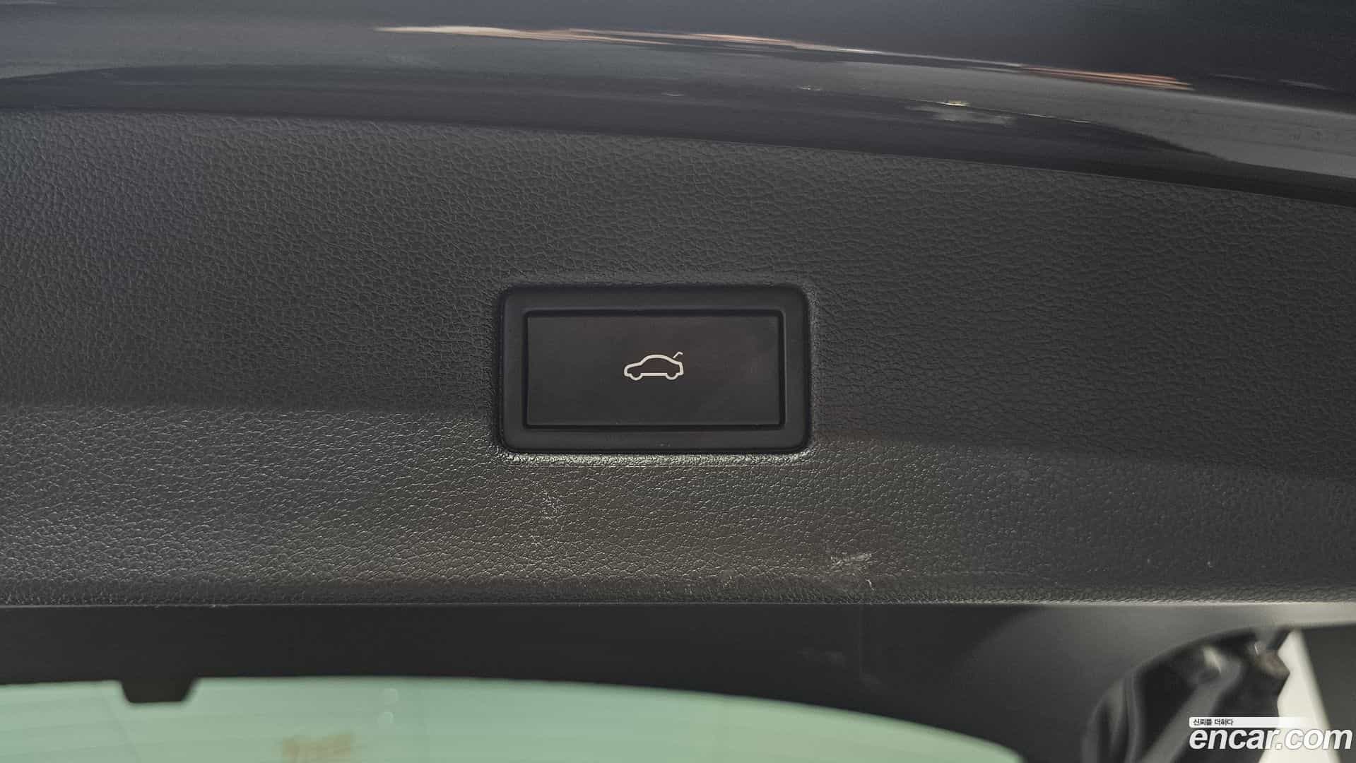 Tiguan Volkswagen 2022.10-OPTION-046