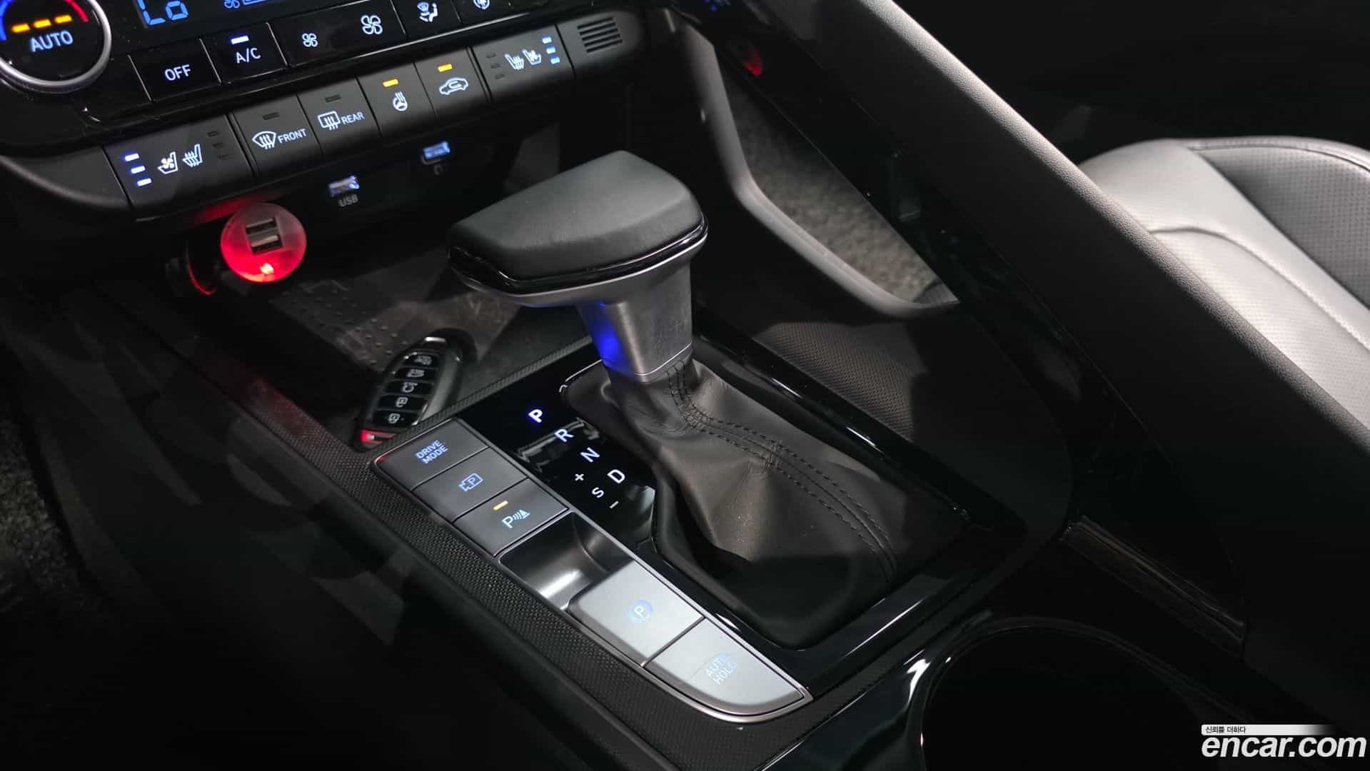 AVANTE Hyundai 2020.5-INNER-009