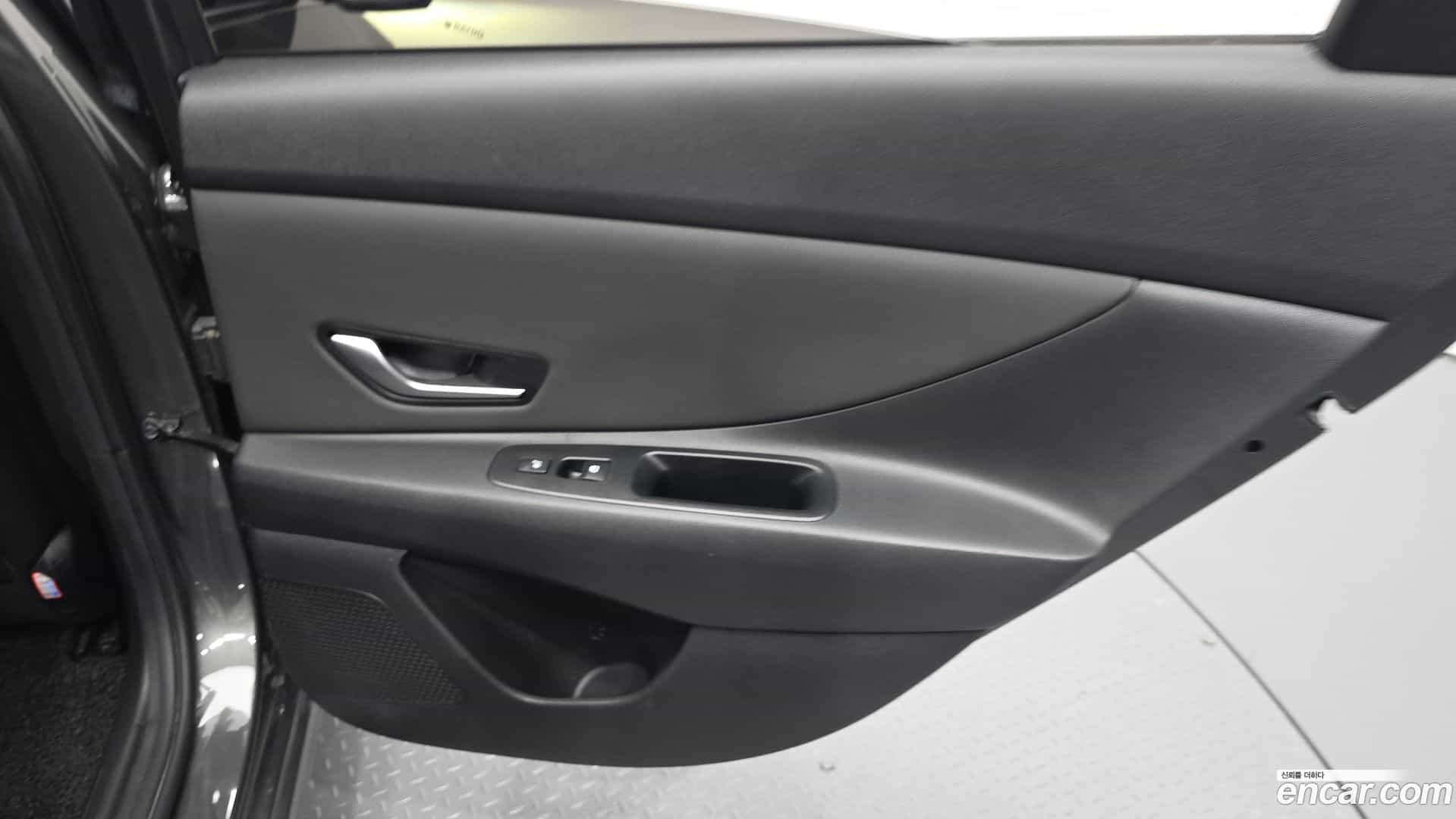 AVANTE Hyundai 2020.5-INNER-035