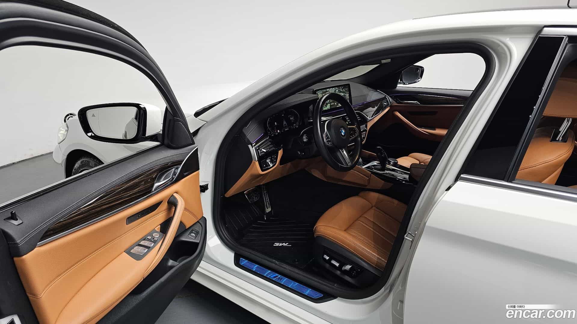 5-Series BMW 2021.4-INNER-010