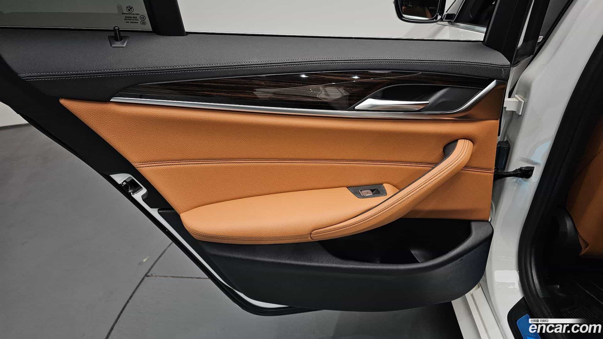5-Series BMW 2021.4-INNER-035