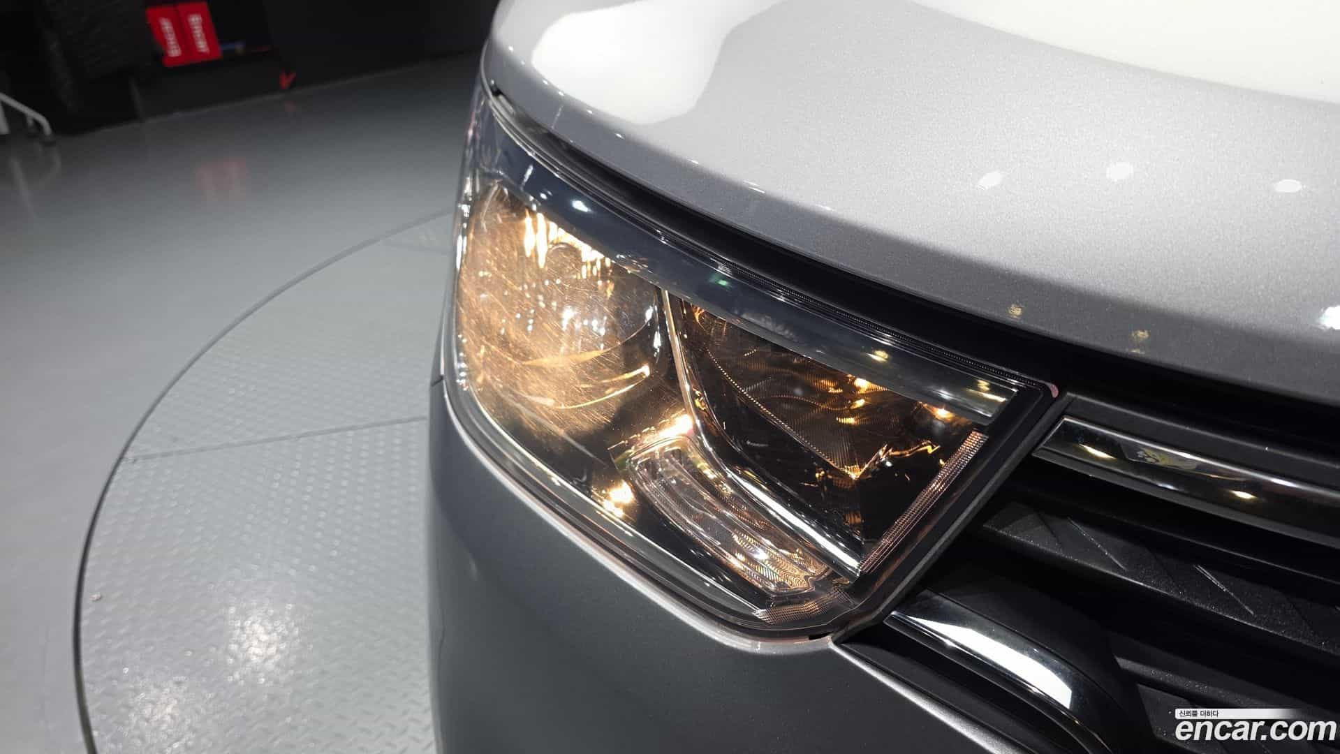 Starex Hyundai 2019.1-OUTER-032