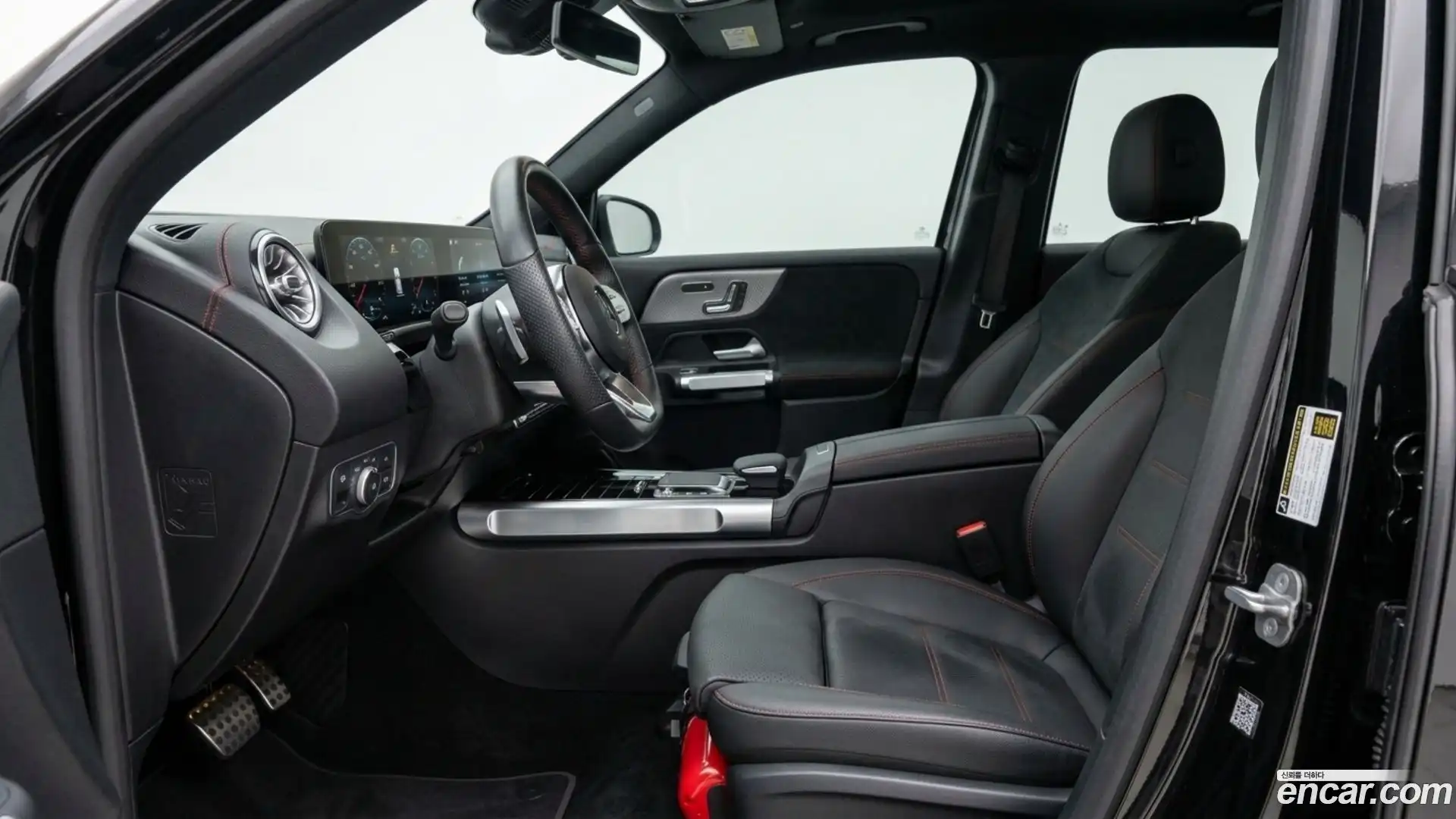 EQB Mercedes-Benz 2024.6-INNER-010