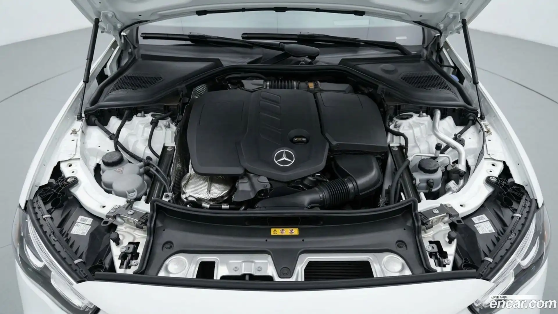 E-Class Mercedes-Benz 2024.3-OUTER-006