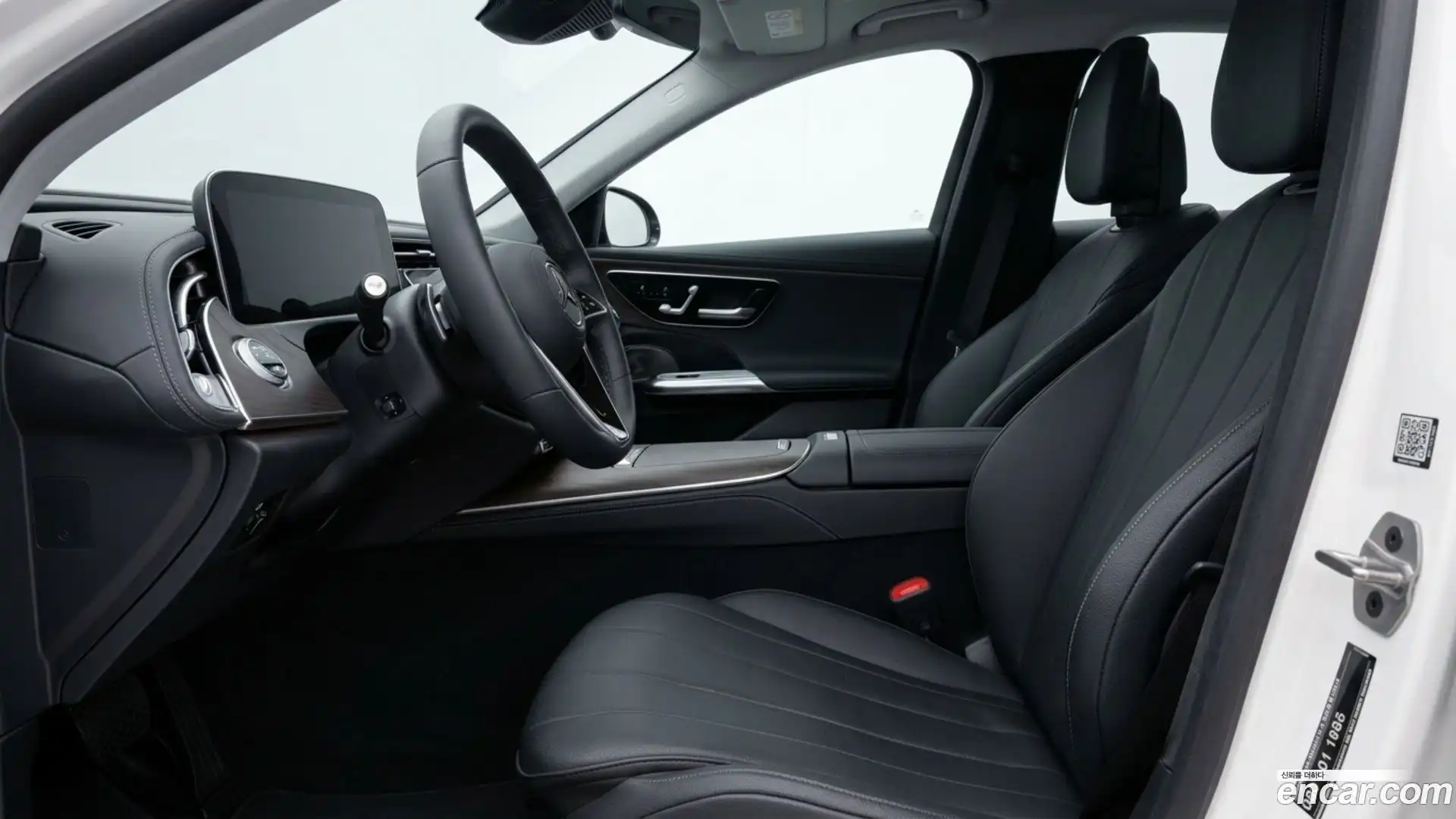 E-Class Mercedes-Benz 2024.3-INNER-010
