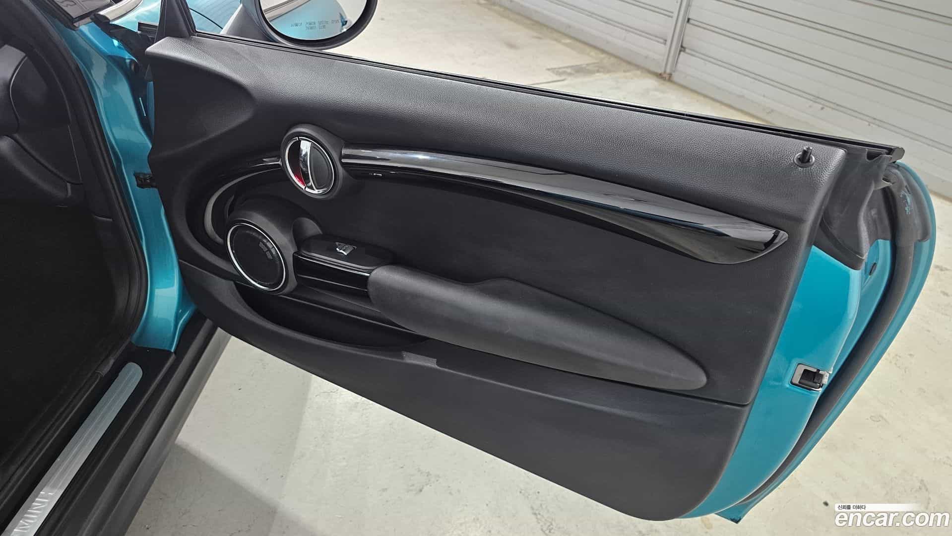 Cooper Convertible Mini 2018.5-INNER-035