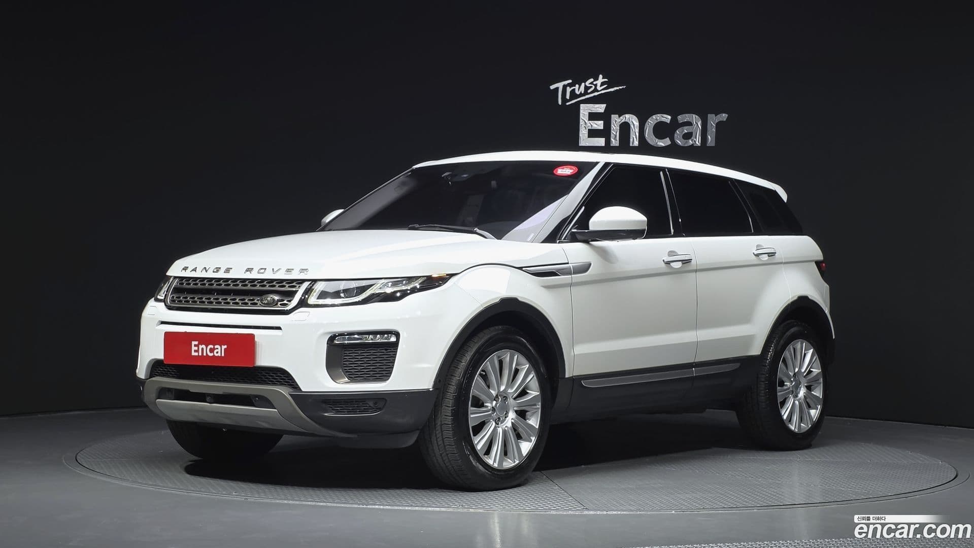 Main__Slider__Photo:Range Rover Evoque Land Rover 2016.0-0
