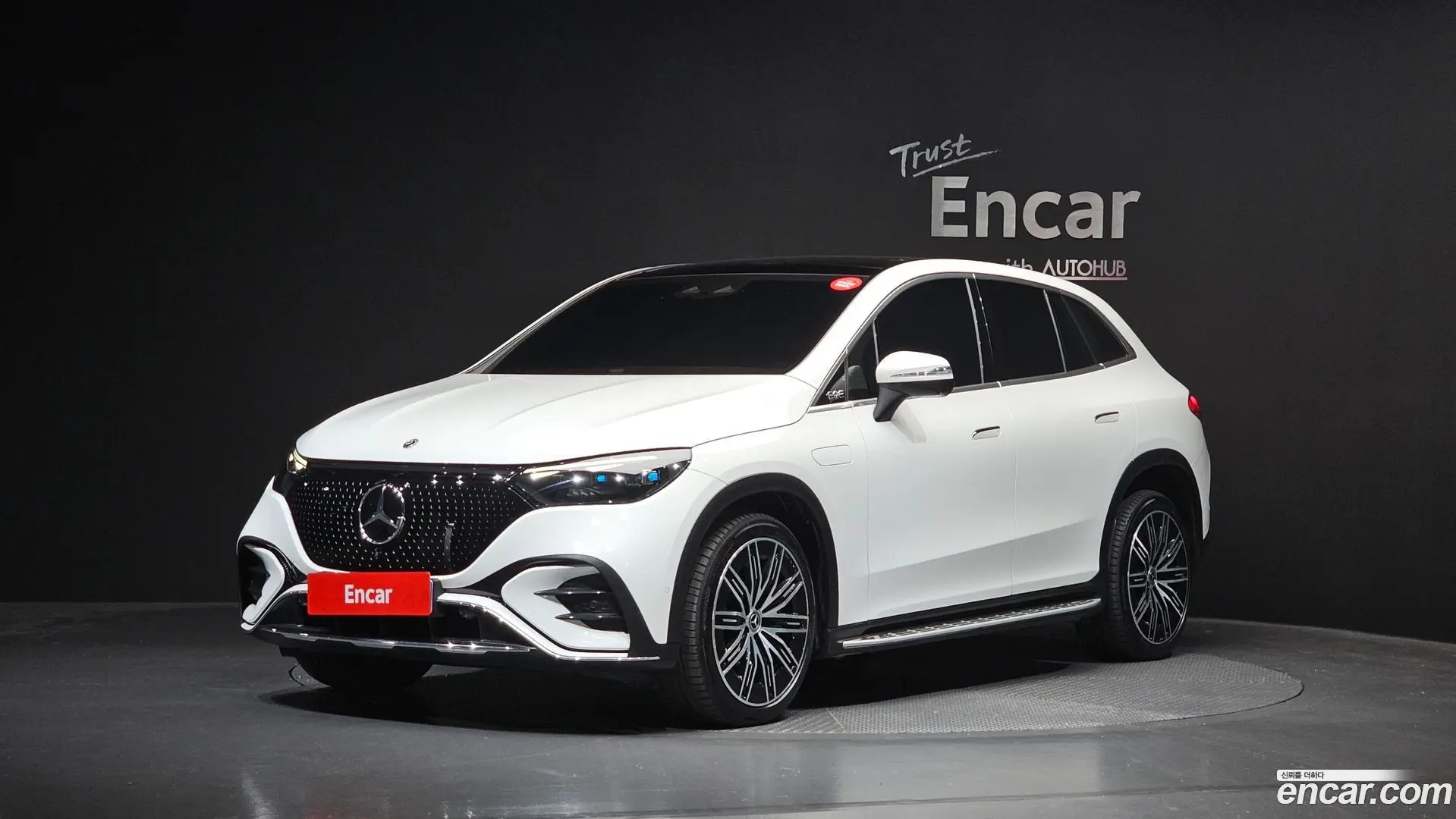 Main__Slider__Photo:EQE Mercedes-Benz 2023.8-0