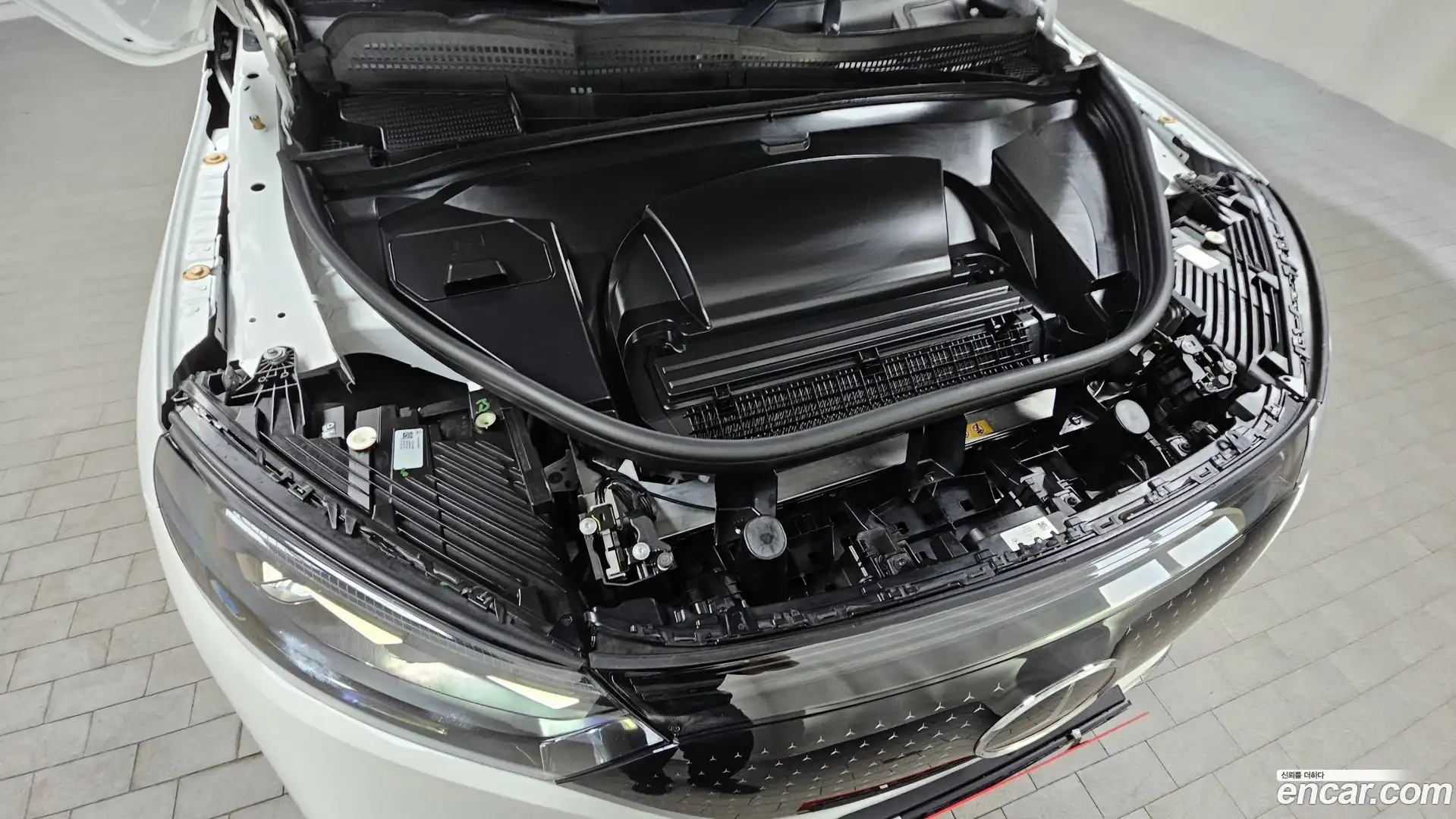 EQE Mercedes-Benz 2023.8-OUTER-006