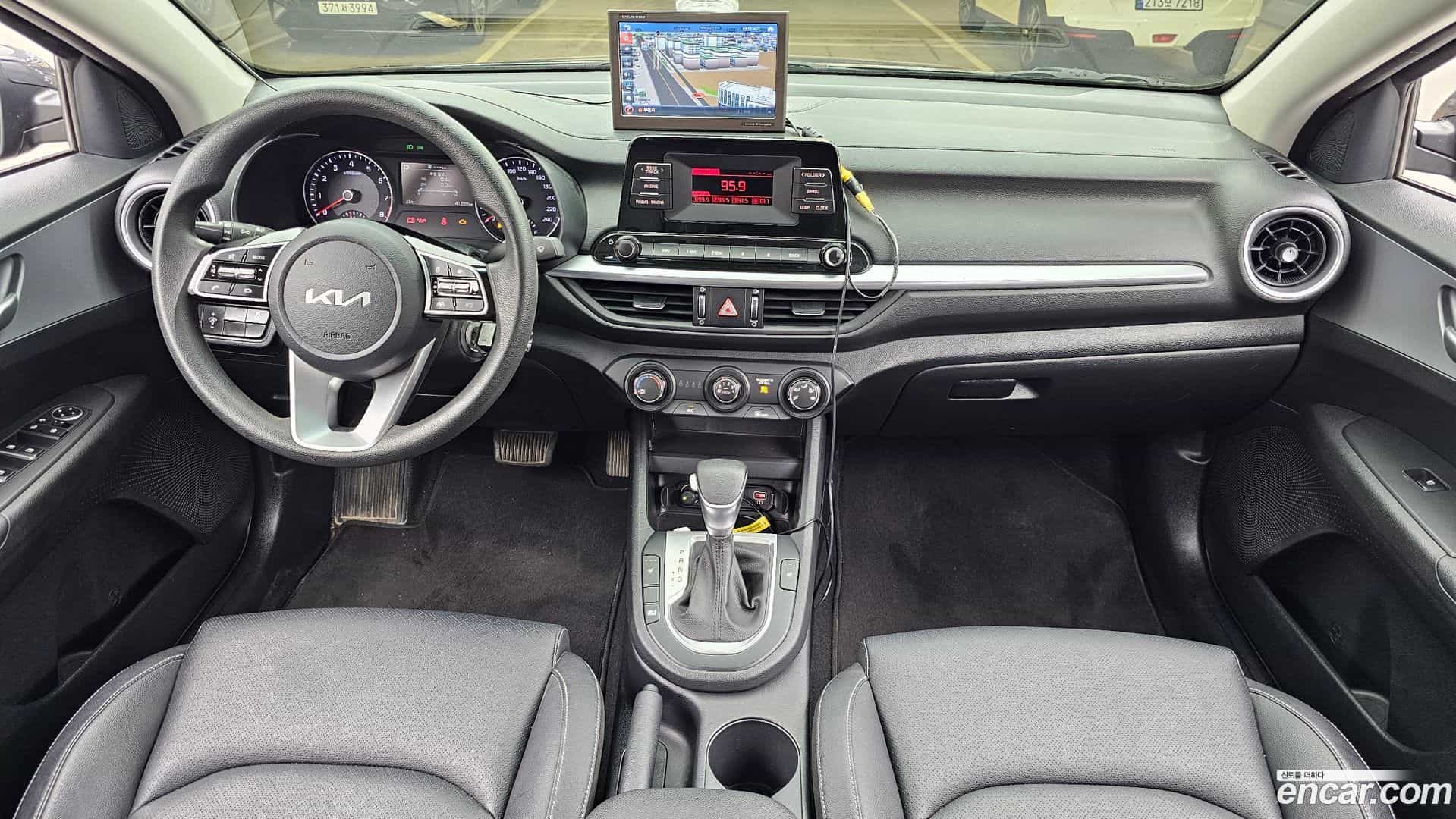 K3 Kia 2023.1-INNER-007