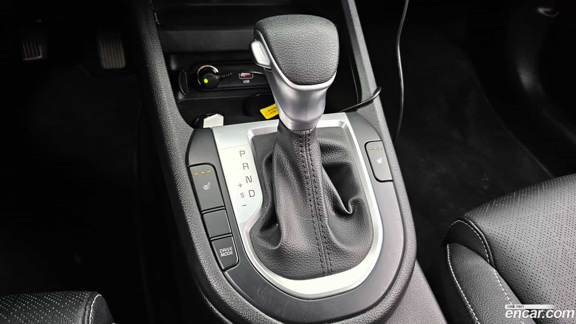 K3 Kia 2023.1-INNER-009