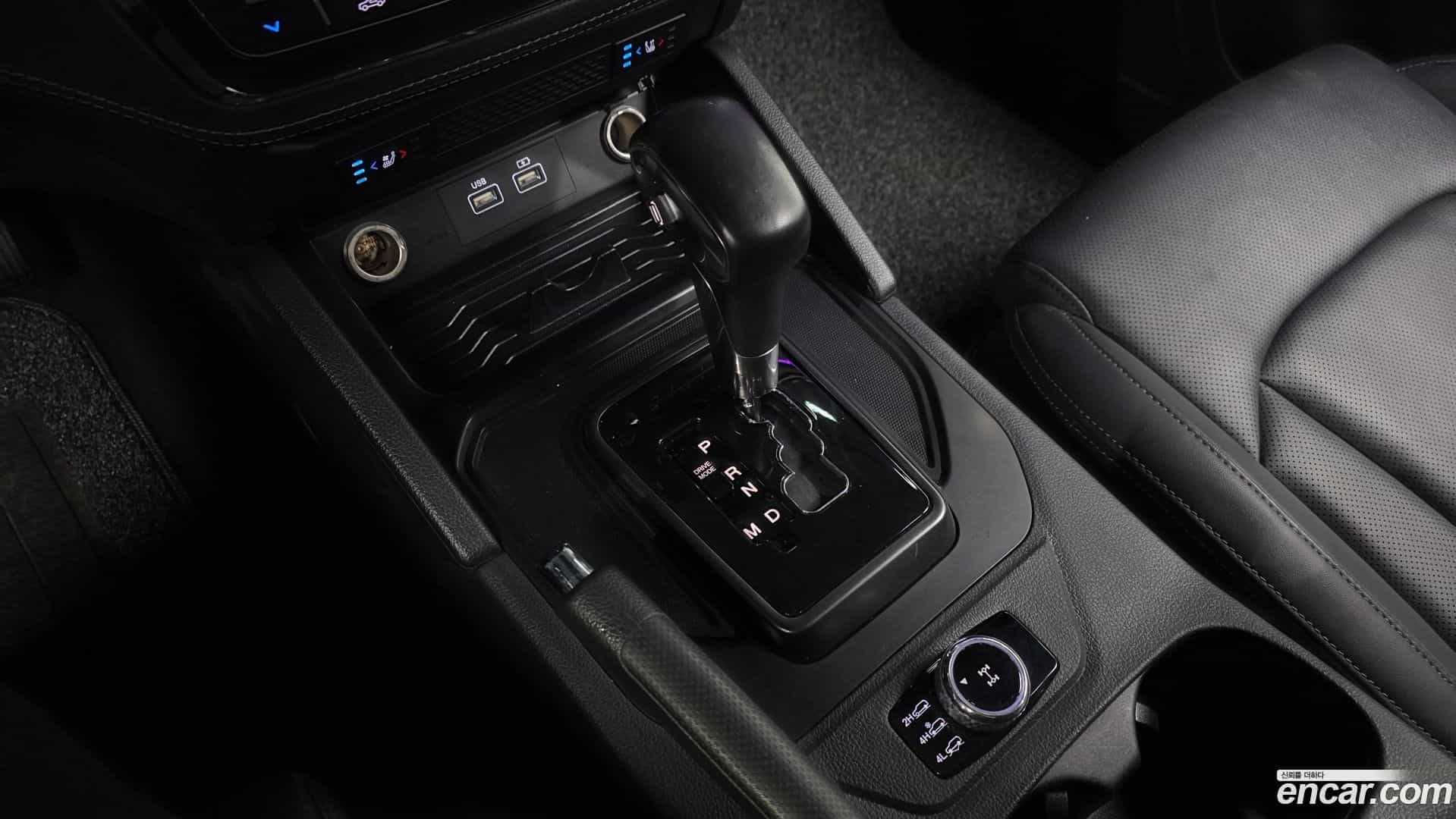 Rexton KG Mobility 2022.2-INNER-009