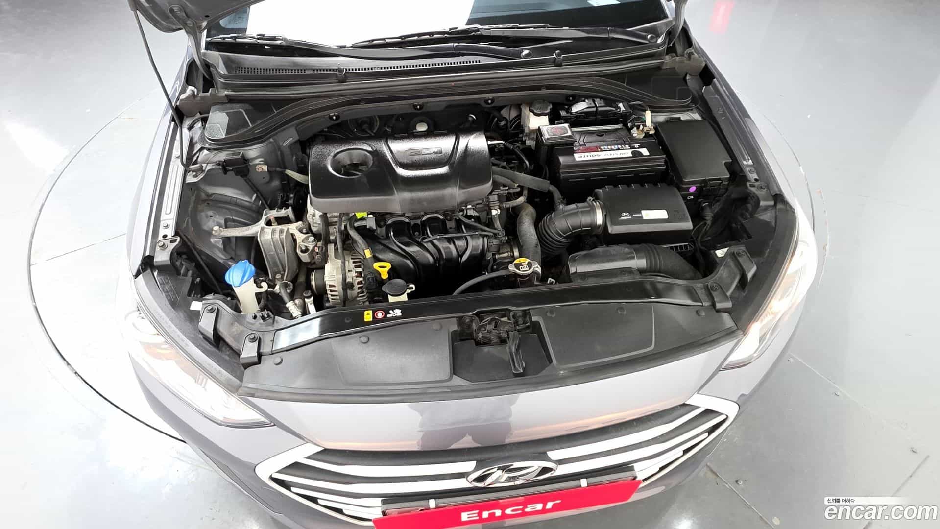 AVANTE Hyundai 2018.0-OUTER-006