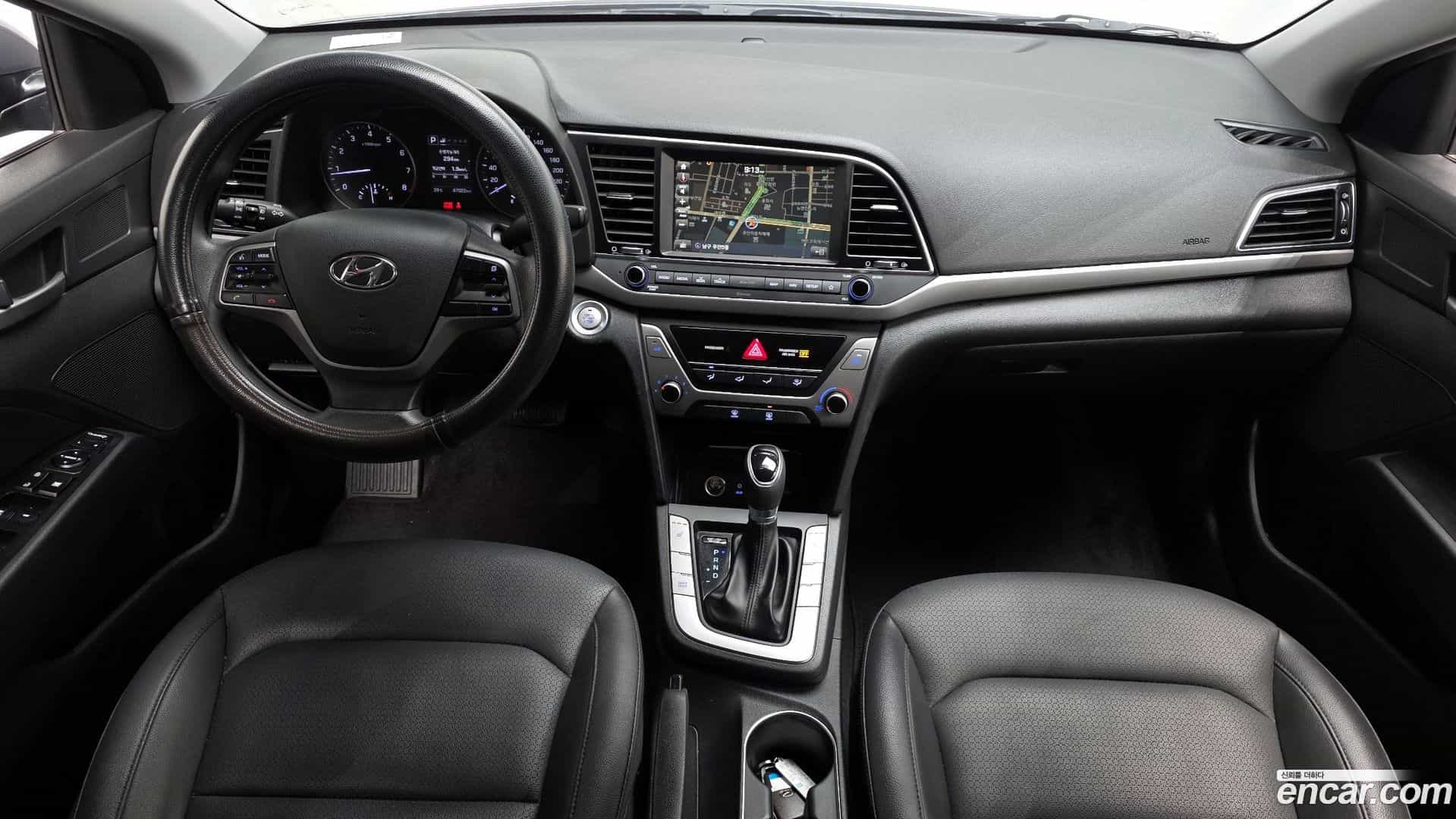 AVANTE Hyundai 2018.0-INNER-007